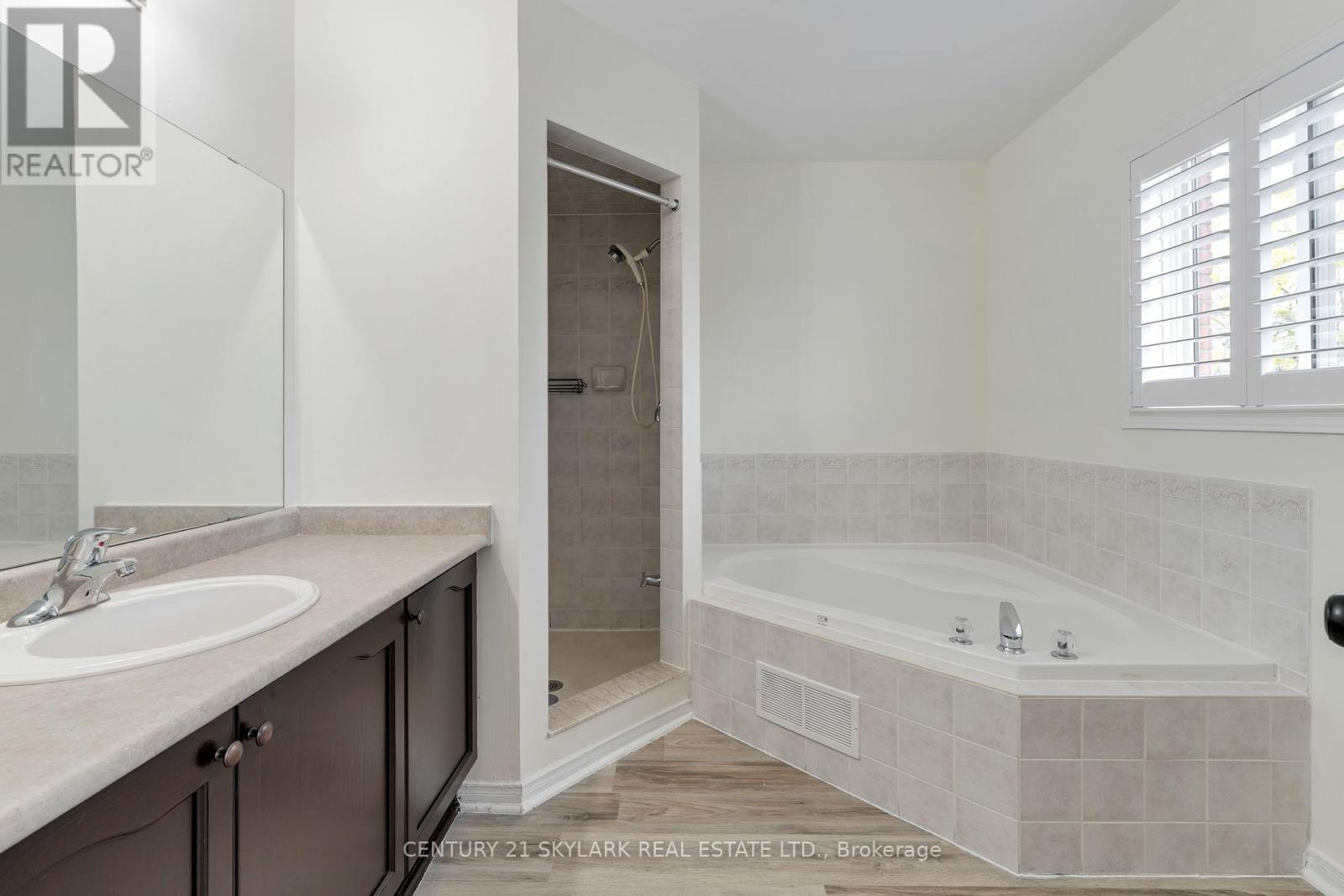 27 CLAIR AVENUE - 18