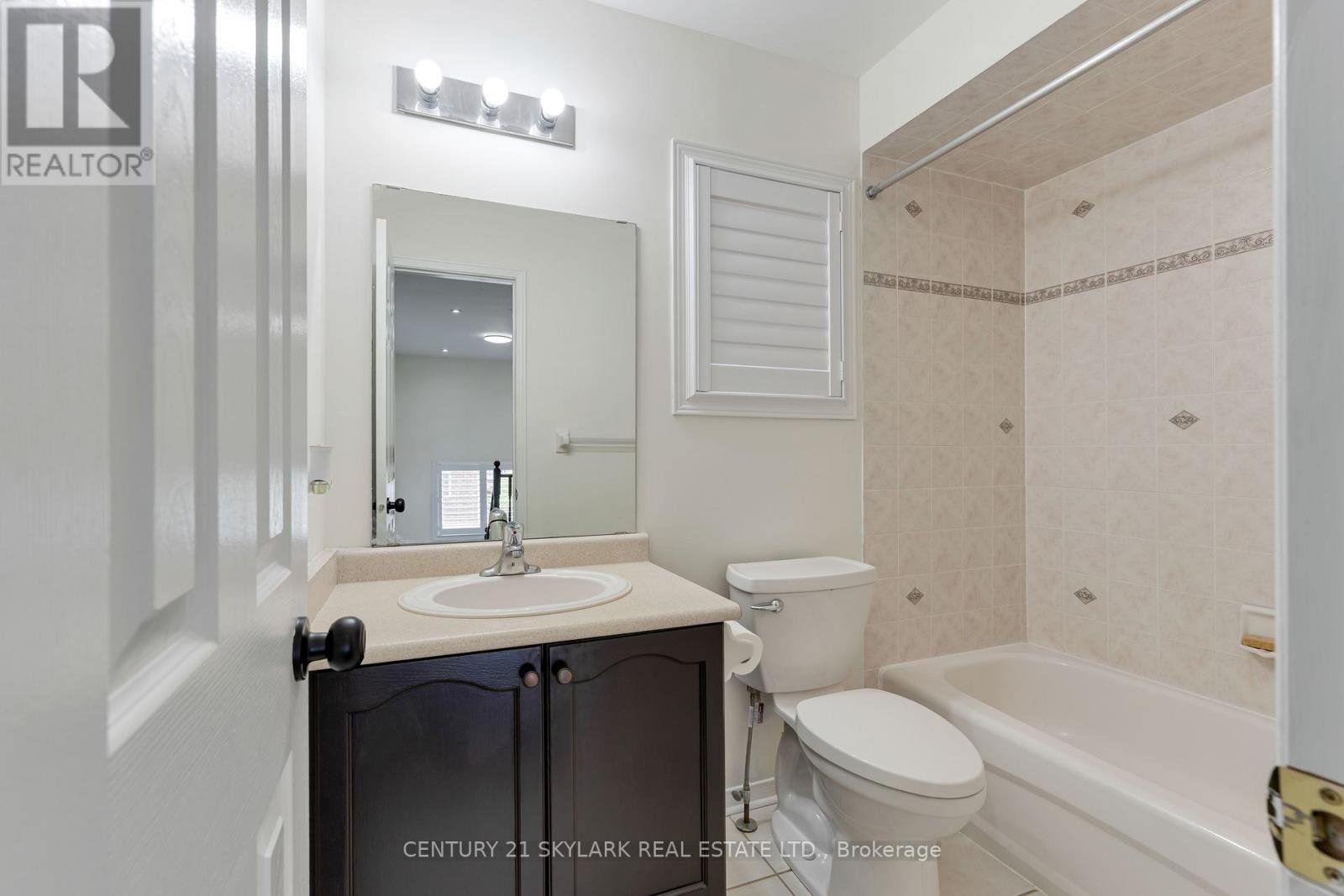 27 CLAIR AVENUE - 24