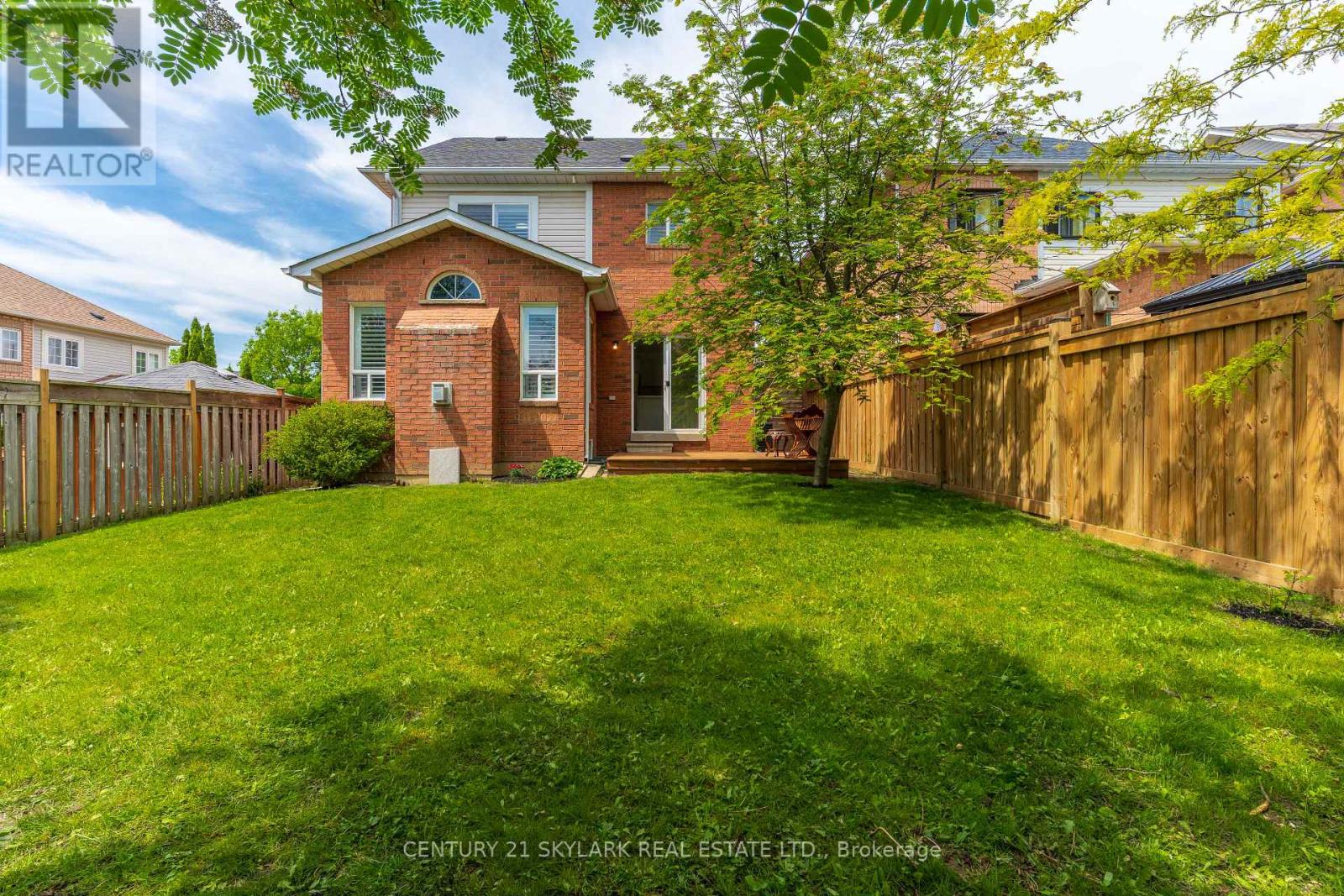 27 CLAIR AVENUE - 32