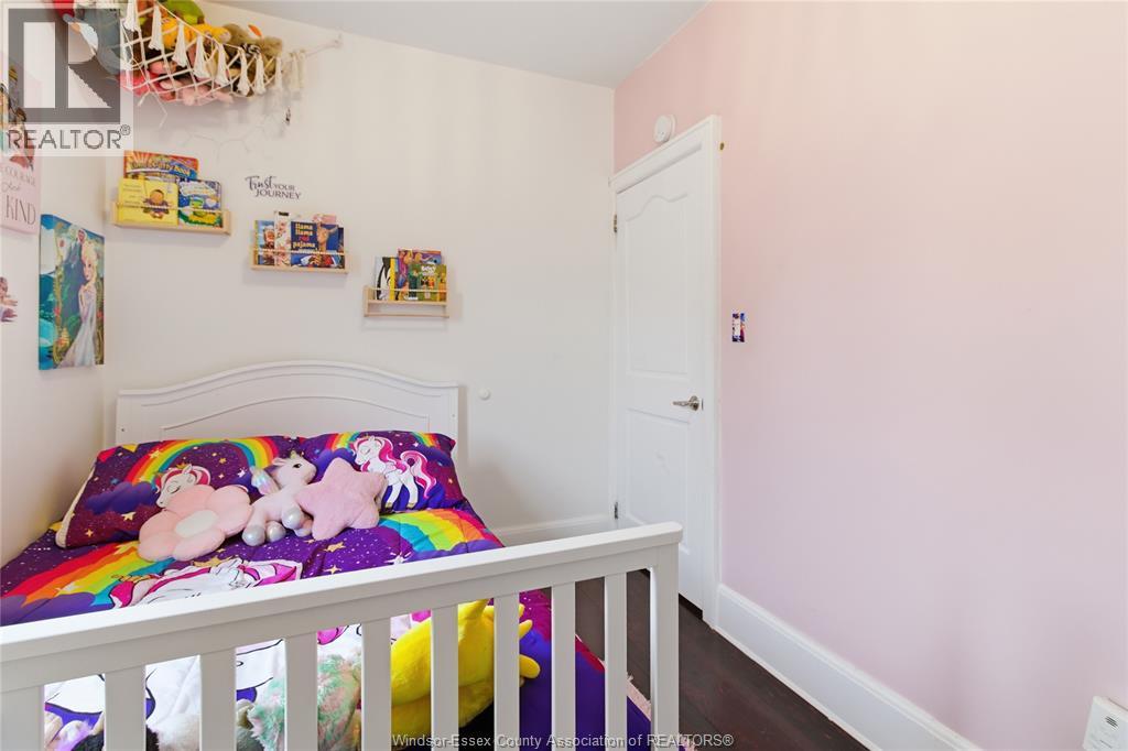 1220 GLADSTONE - 22