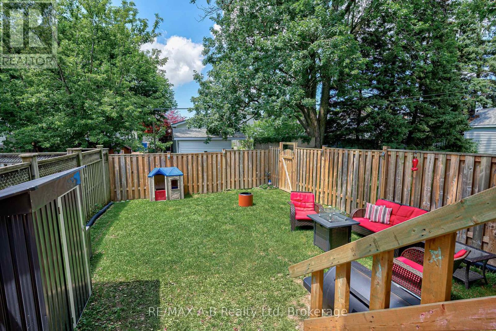 280 RAILWAY AVENUE - 10