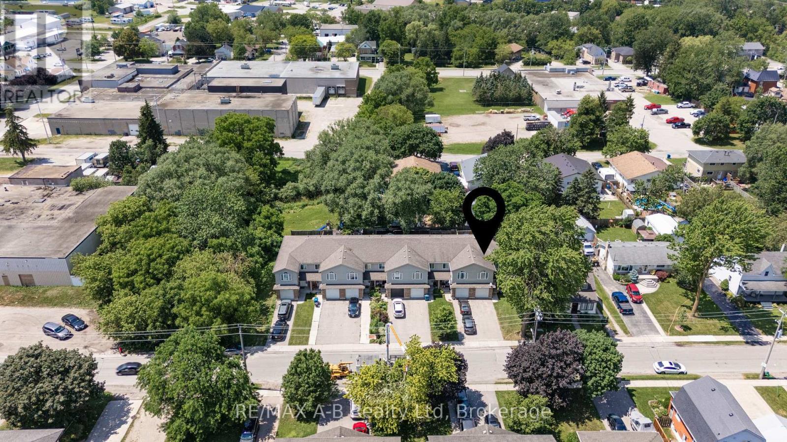 280 RAILWAY AVENUE - 3