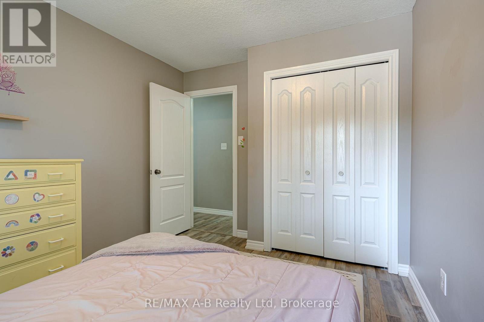 280 RAILWAY AVENUE - 31