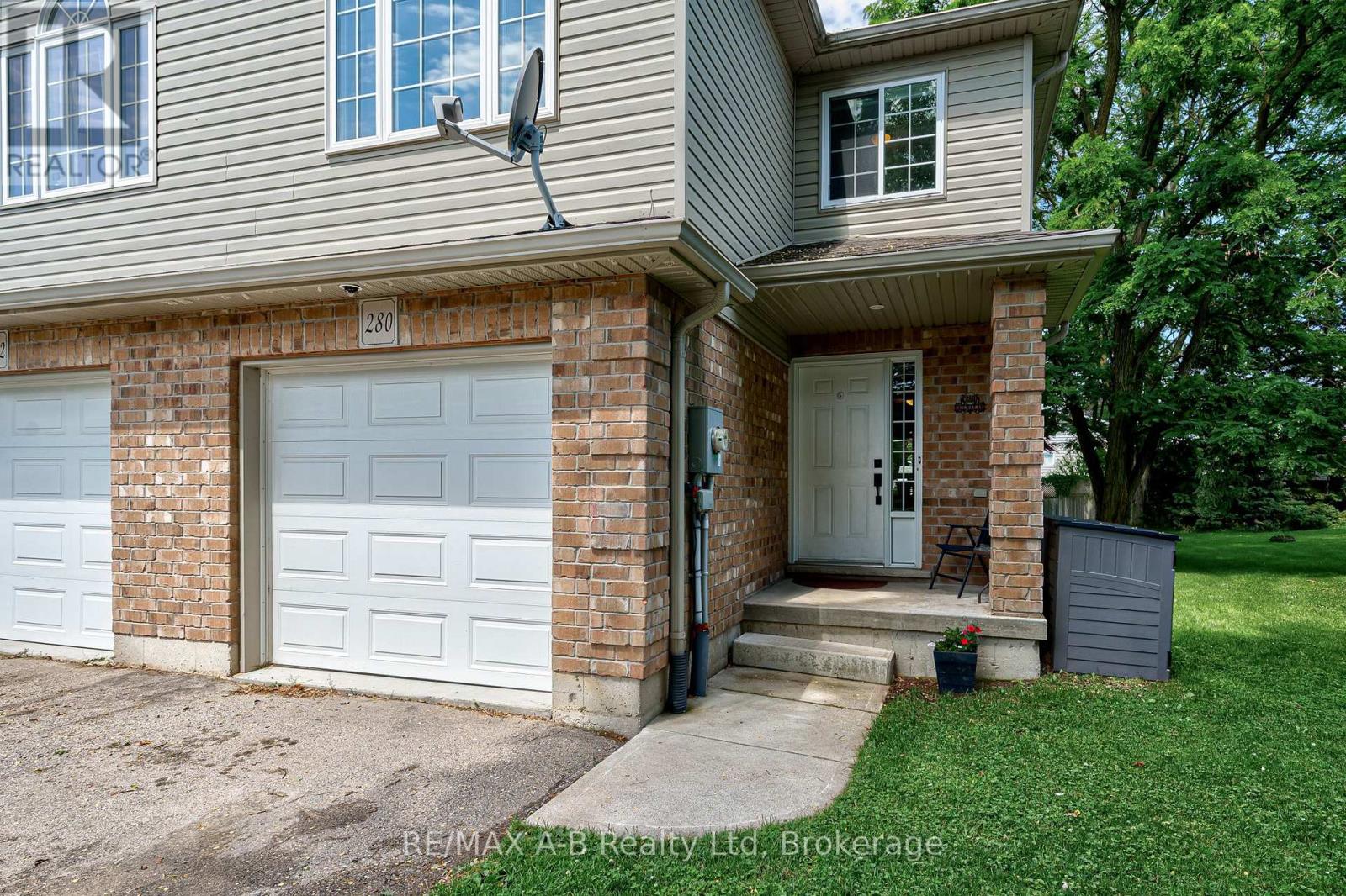 280 RAILWAY AVENUE - 4