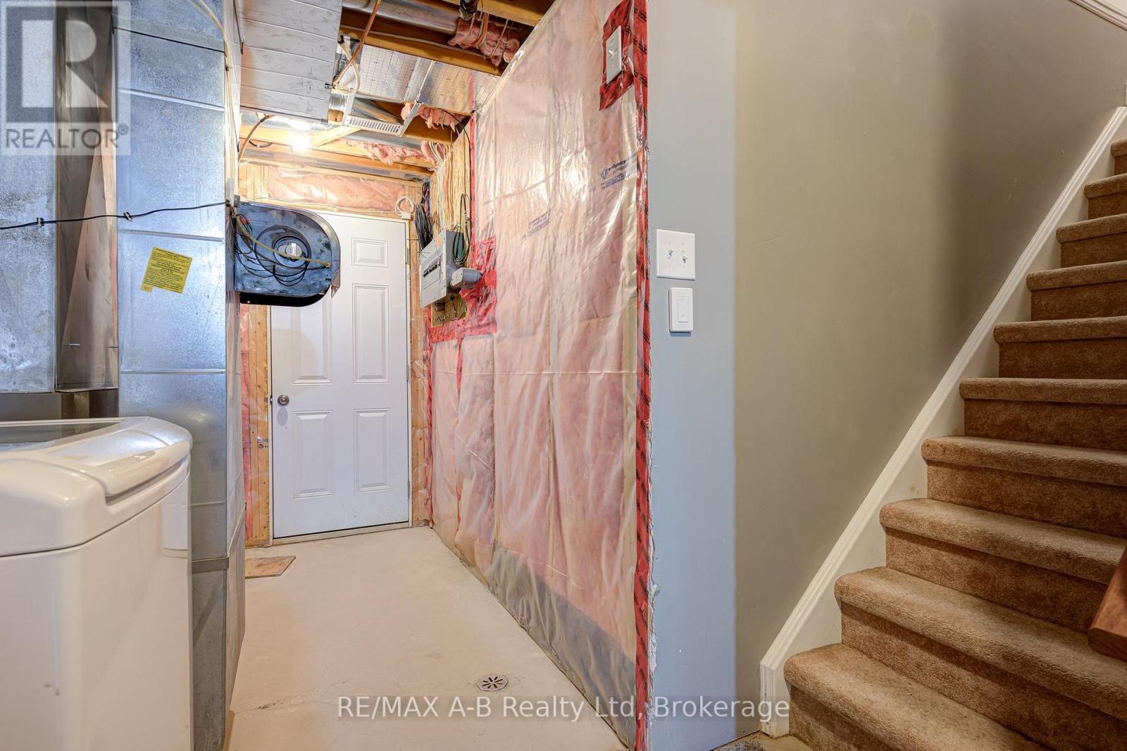 280 RAILWAY AVENUE - 45