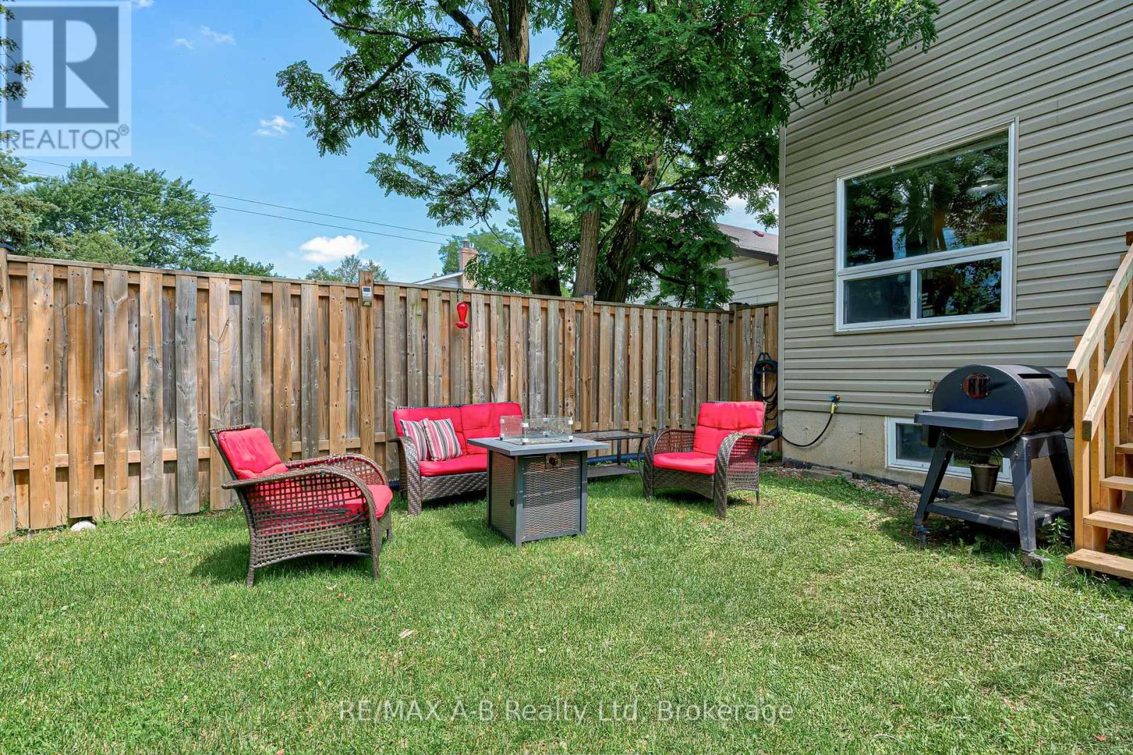 280 RAILWAY AVENUE - 7