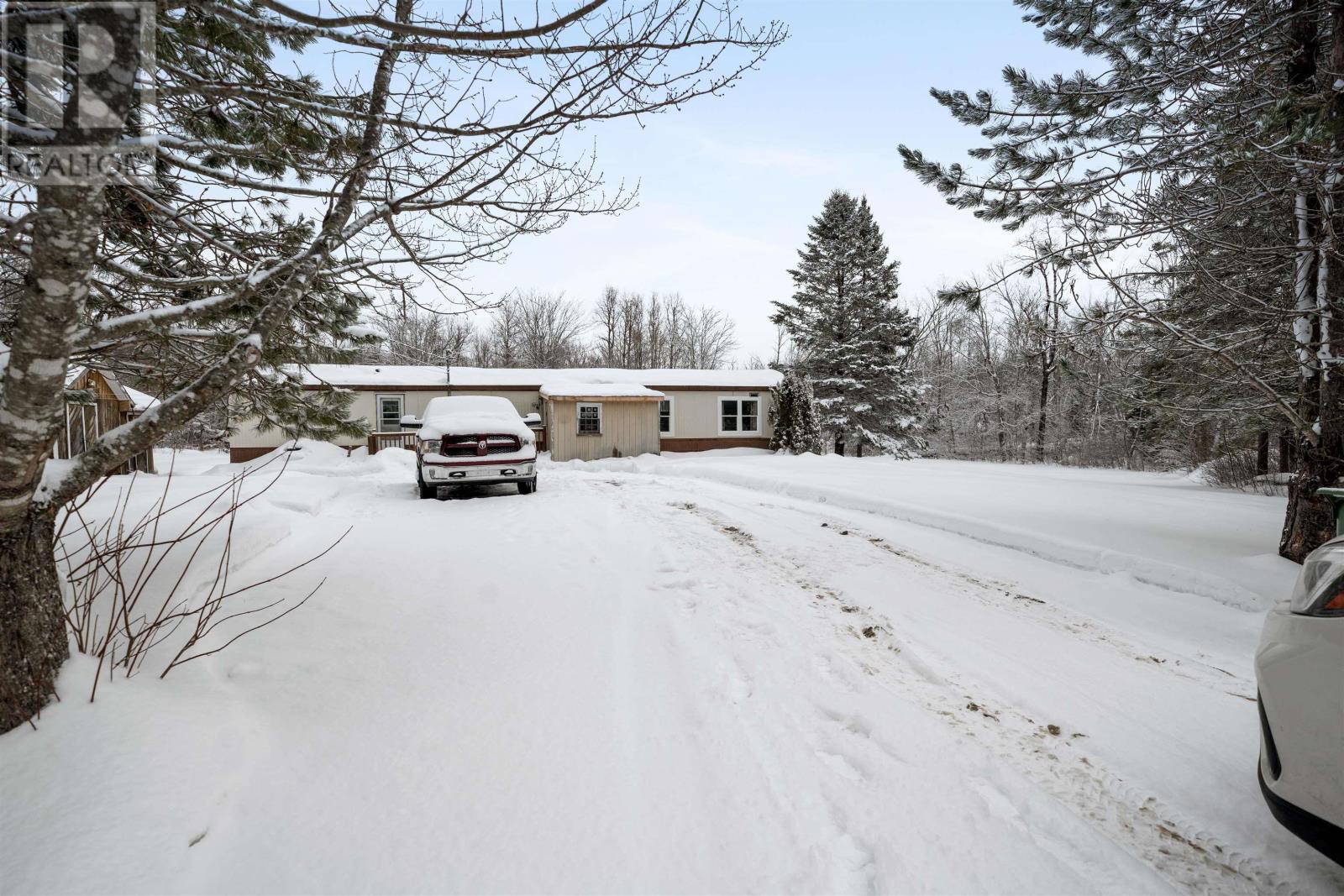 526 Old Halifax Road - 10