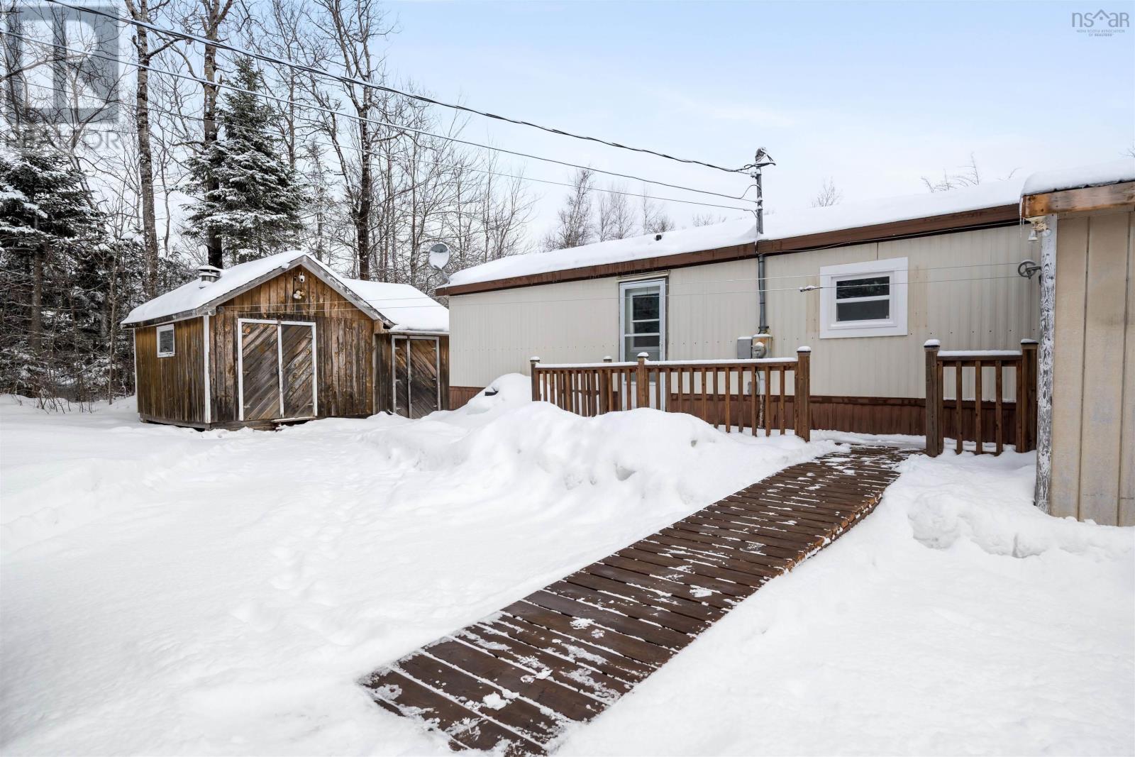 526 Old Halifax Road - 12