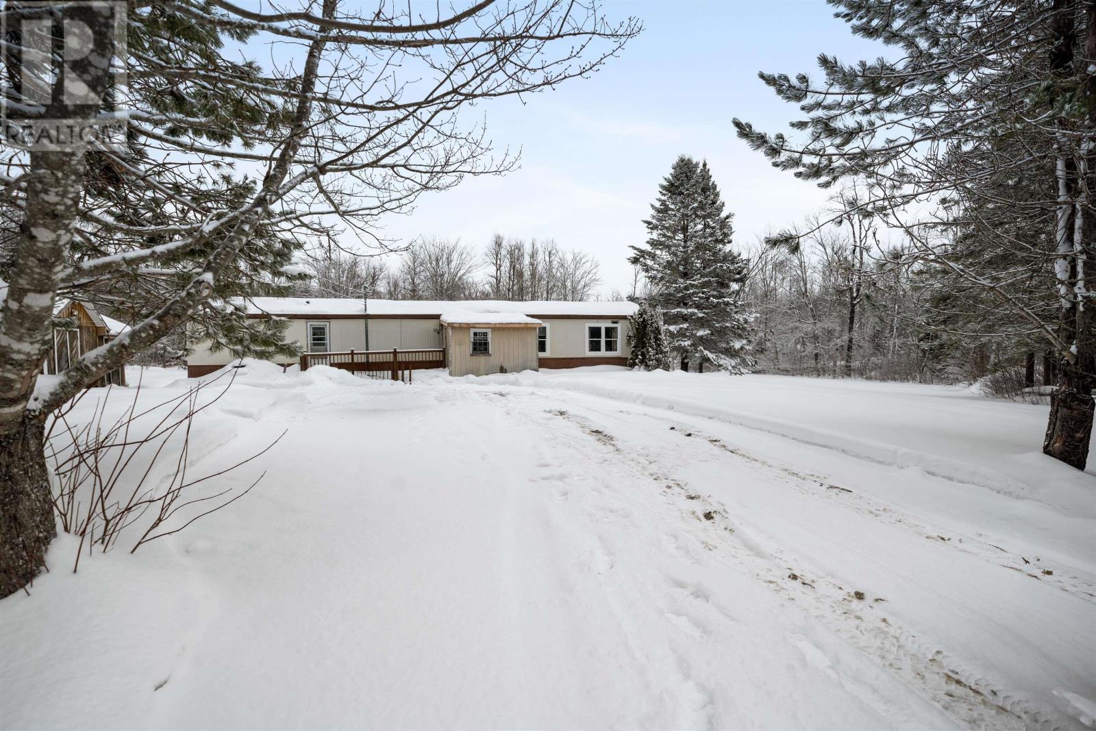 526 Old Halifax Road - 11