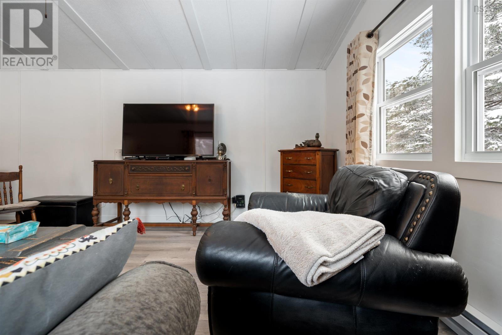 526 Old Halifax Road - 21