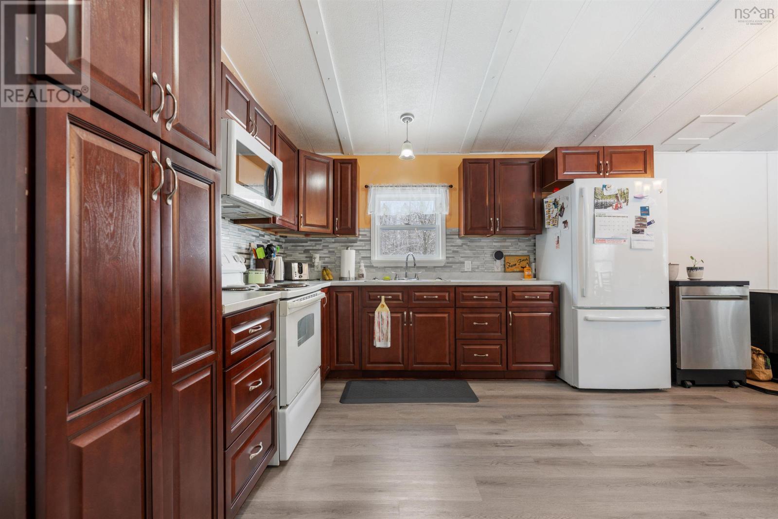 526 Old Halifax Road - 30