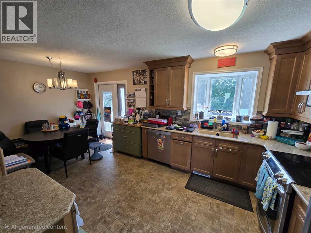 5201 55 Avenue — photo 11