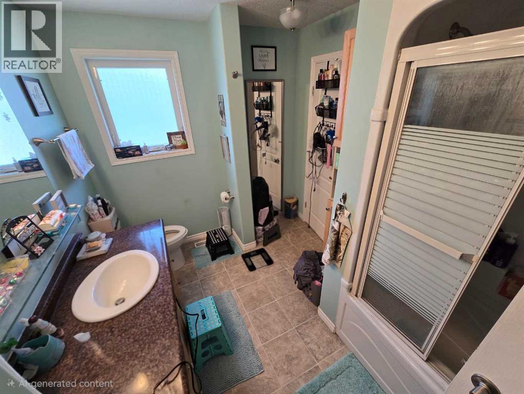 5201 55 Avenue — photo 17
