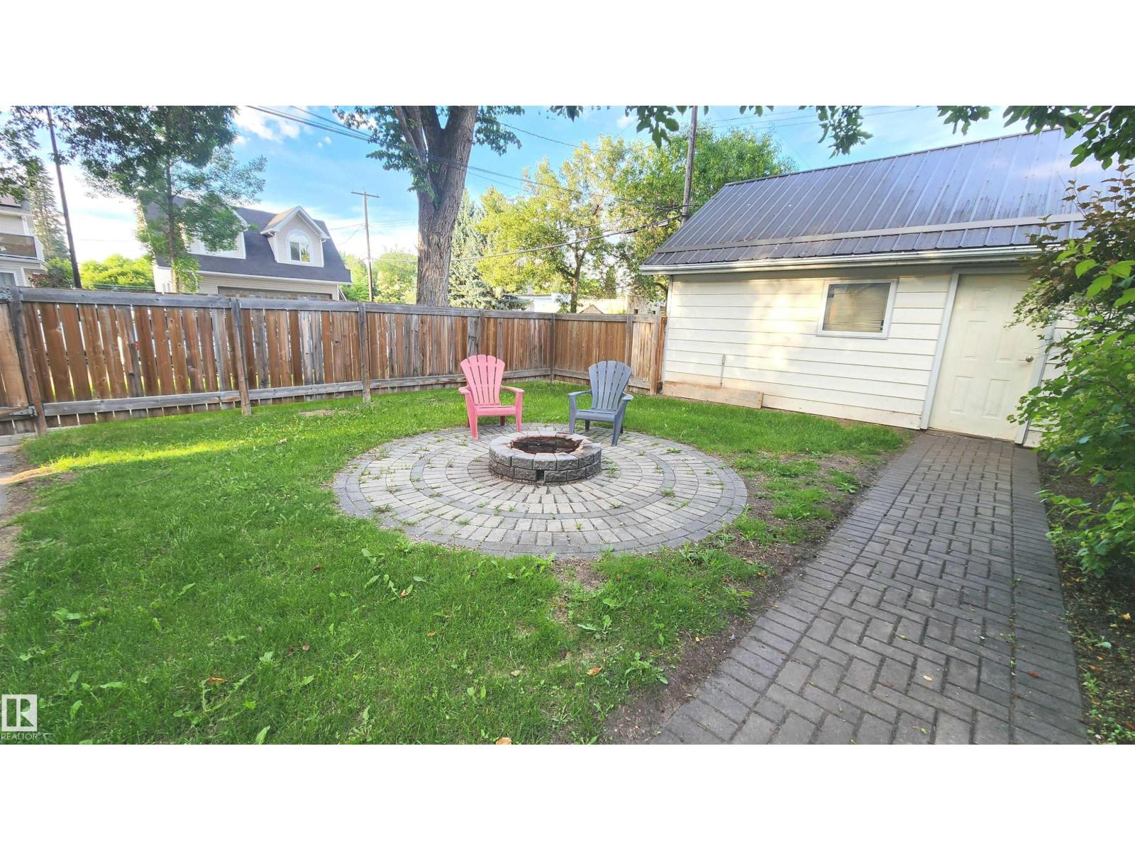 9359 92 ST NW - 21