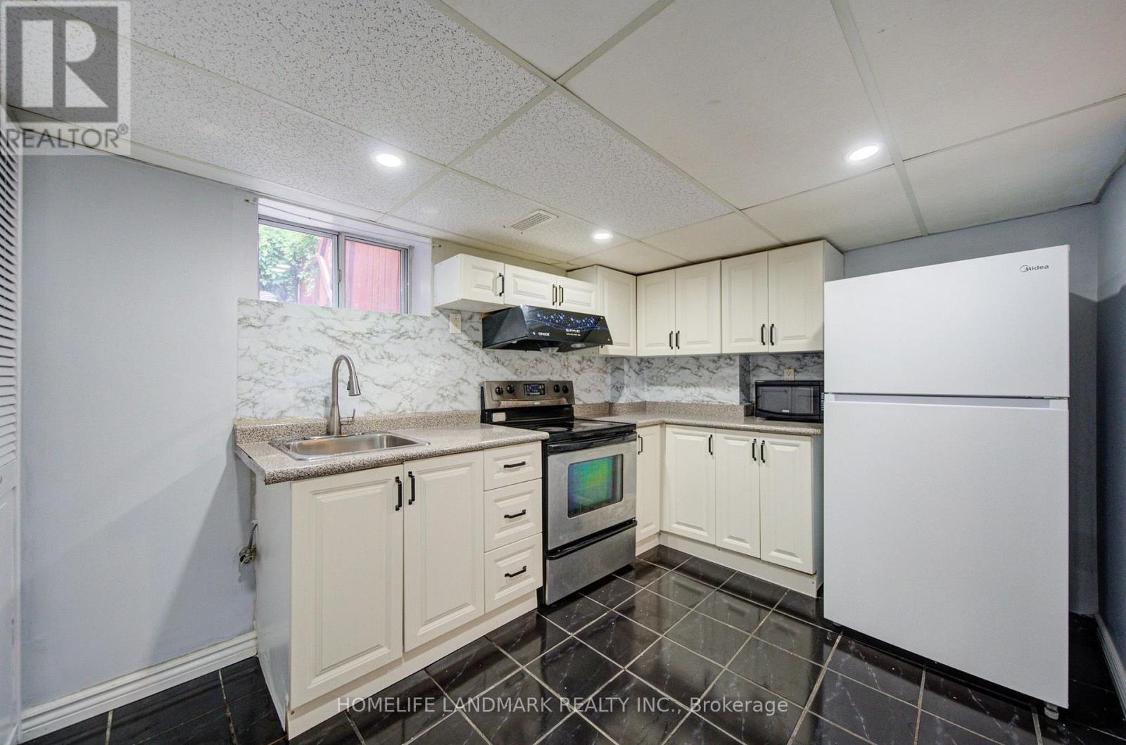 167 TAYLOR MILLS DRIVE N - 39