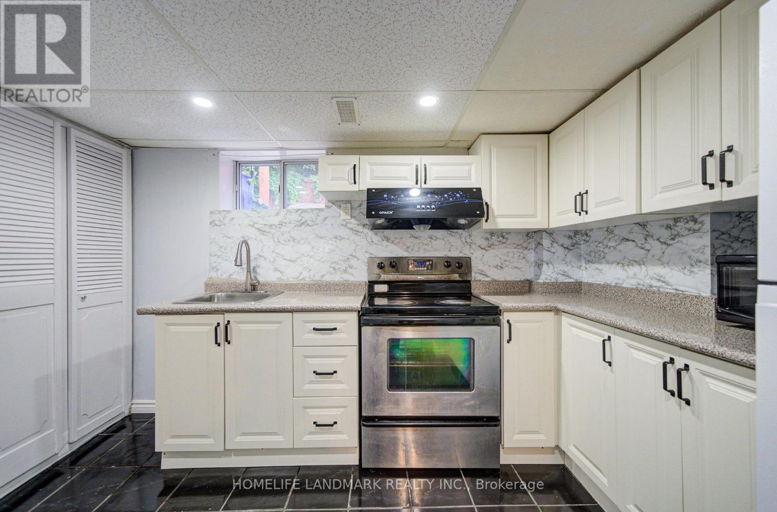 167 TAYLOR MILLS DRIVE N - 38