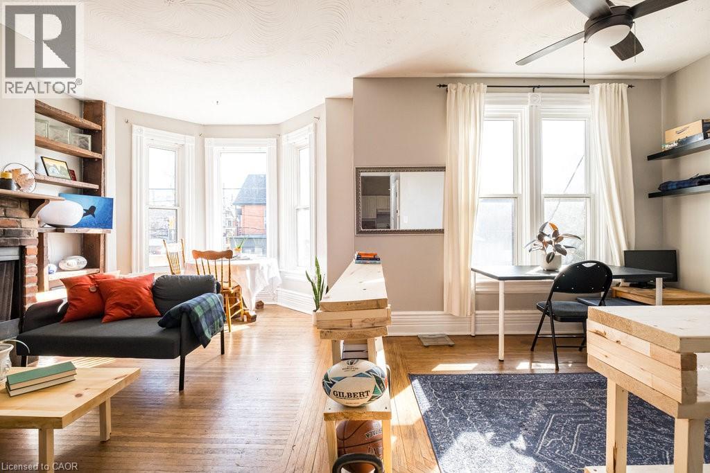 270 QUEEN Street S - 3