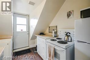 270 QUEEN Street S - 30