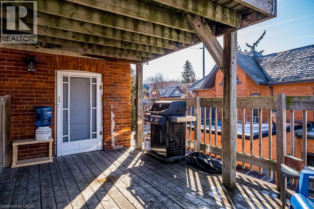 270 QUEEN Street S - 29