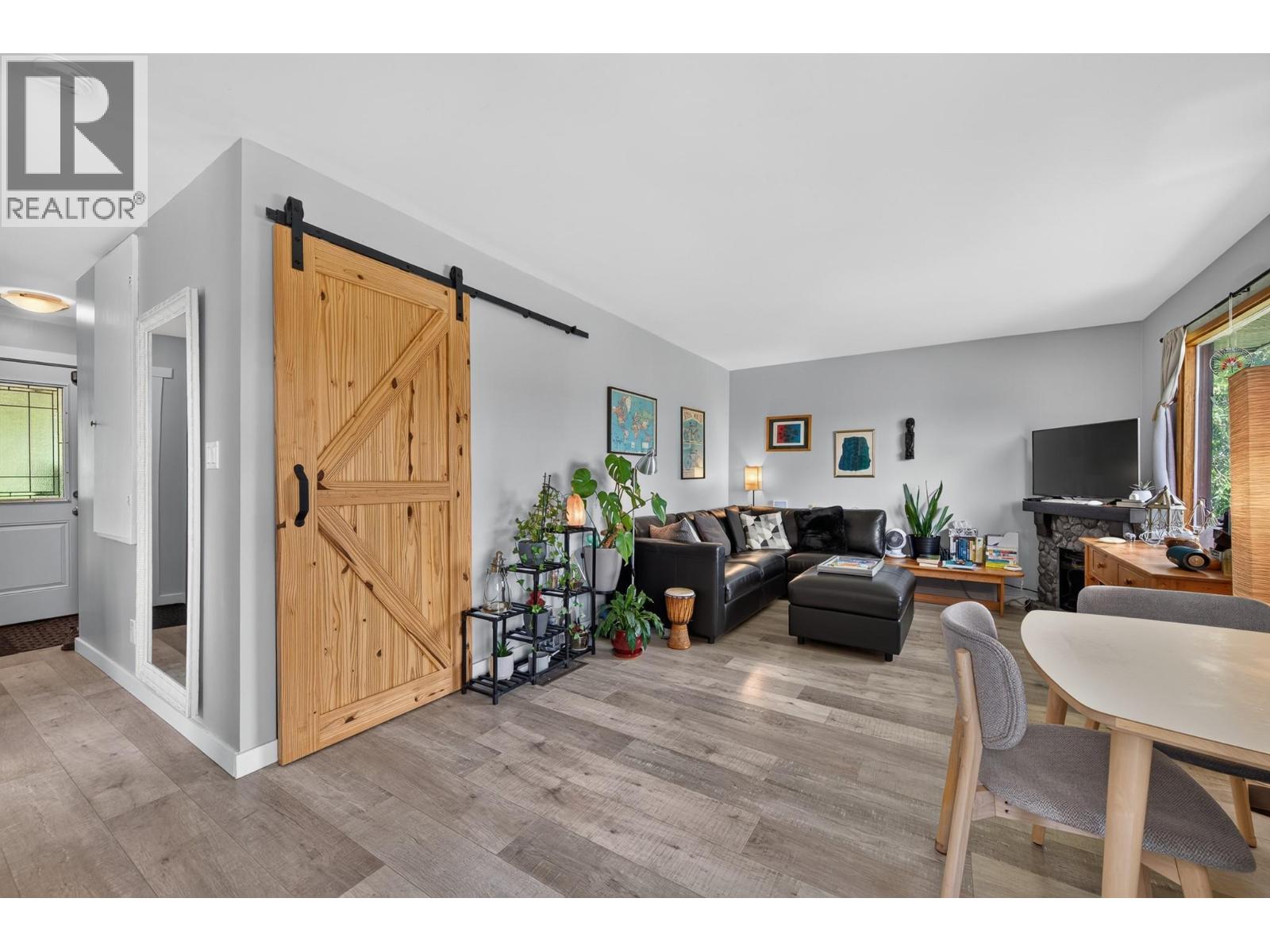 3041 Holbrook Road - 4
