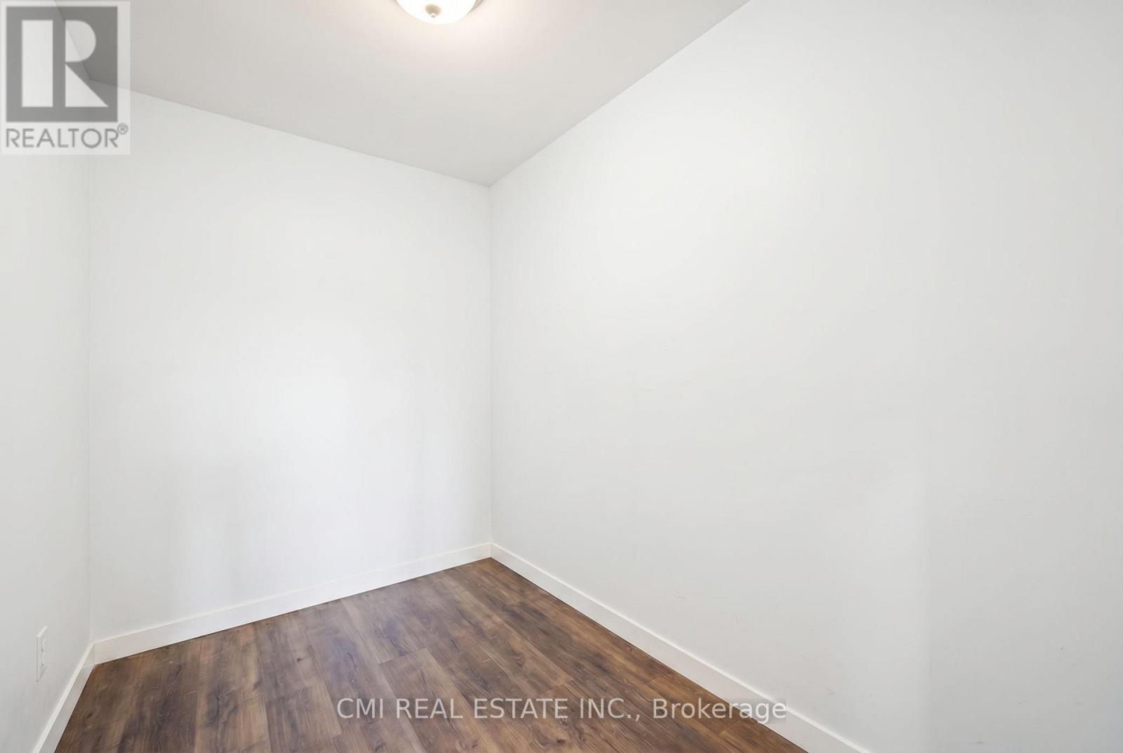 #306 103 ROGER STREET - 22