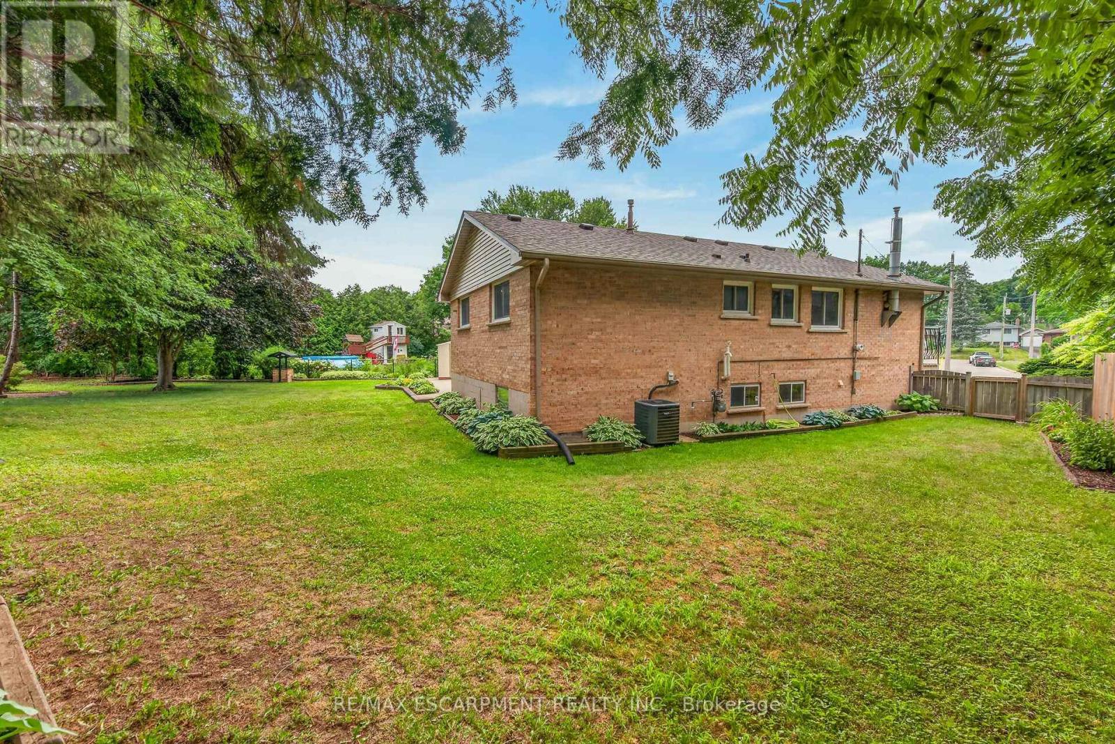 19 BURNS PLACE - 49