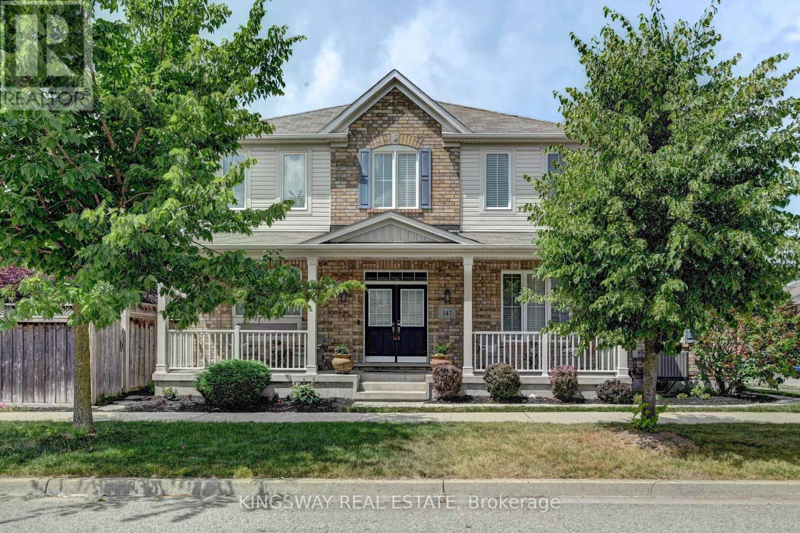 147 SILVERTHORNE DRIVE — photo 2