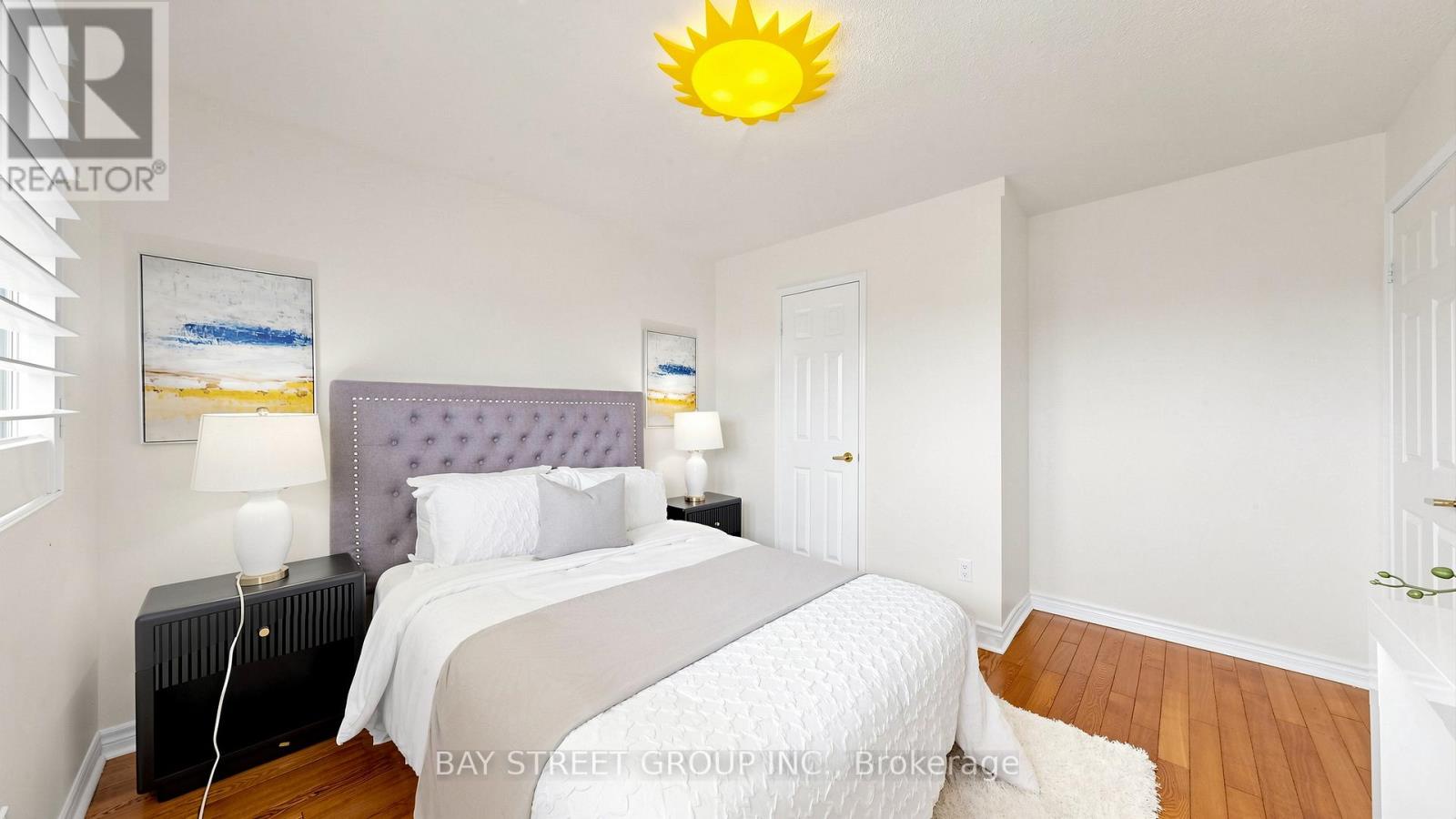 26 KEW GARDENS - 30