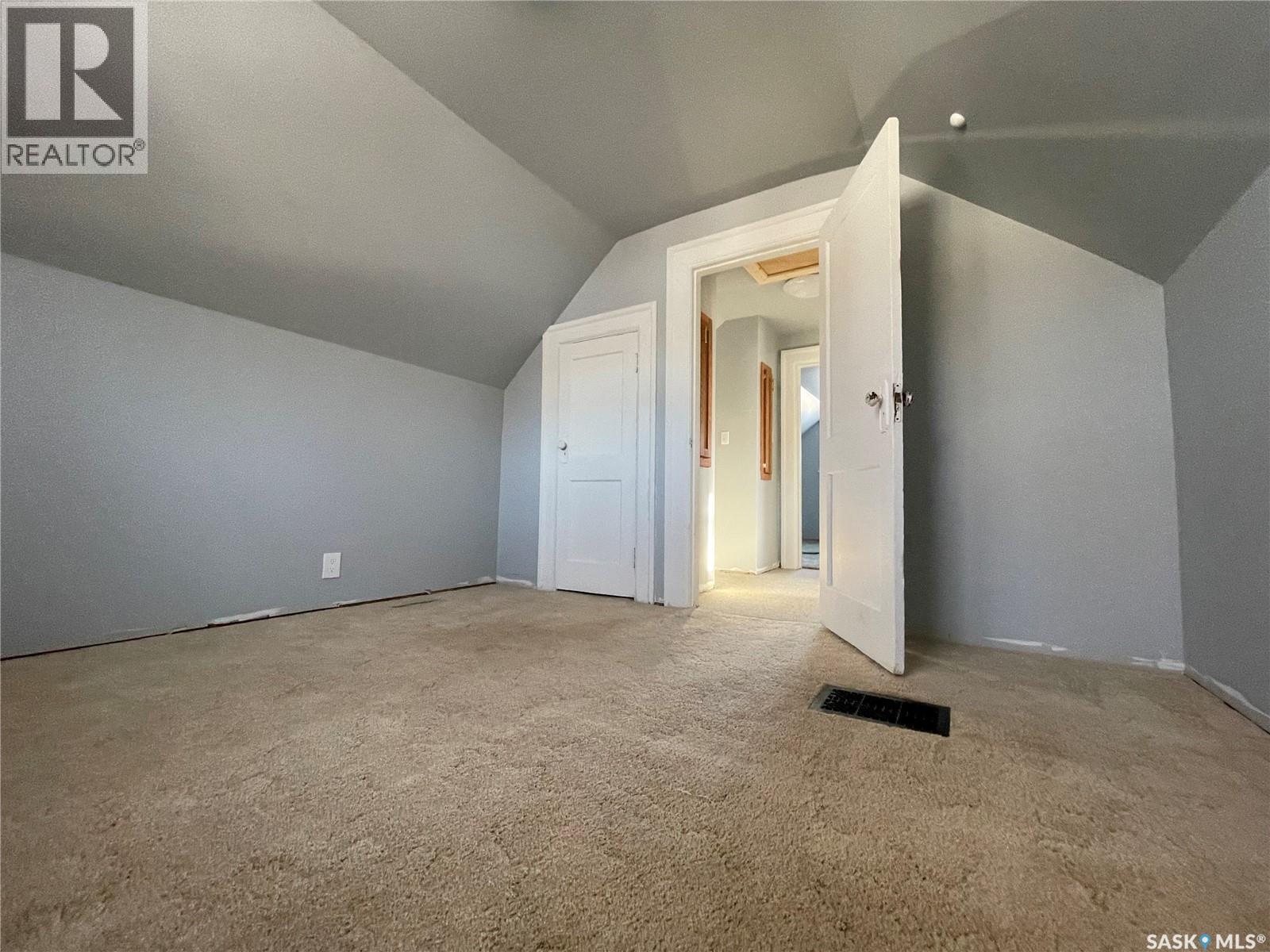 51 Tupper AVENUE - 32