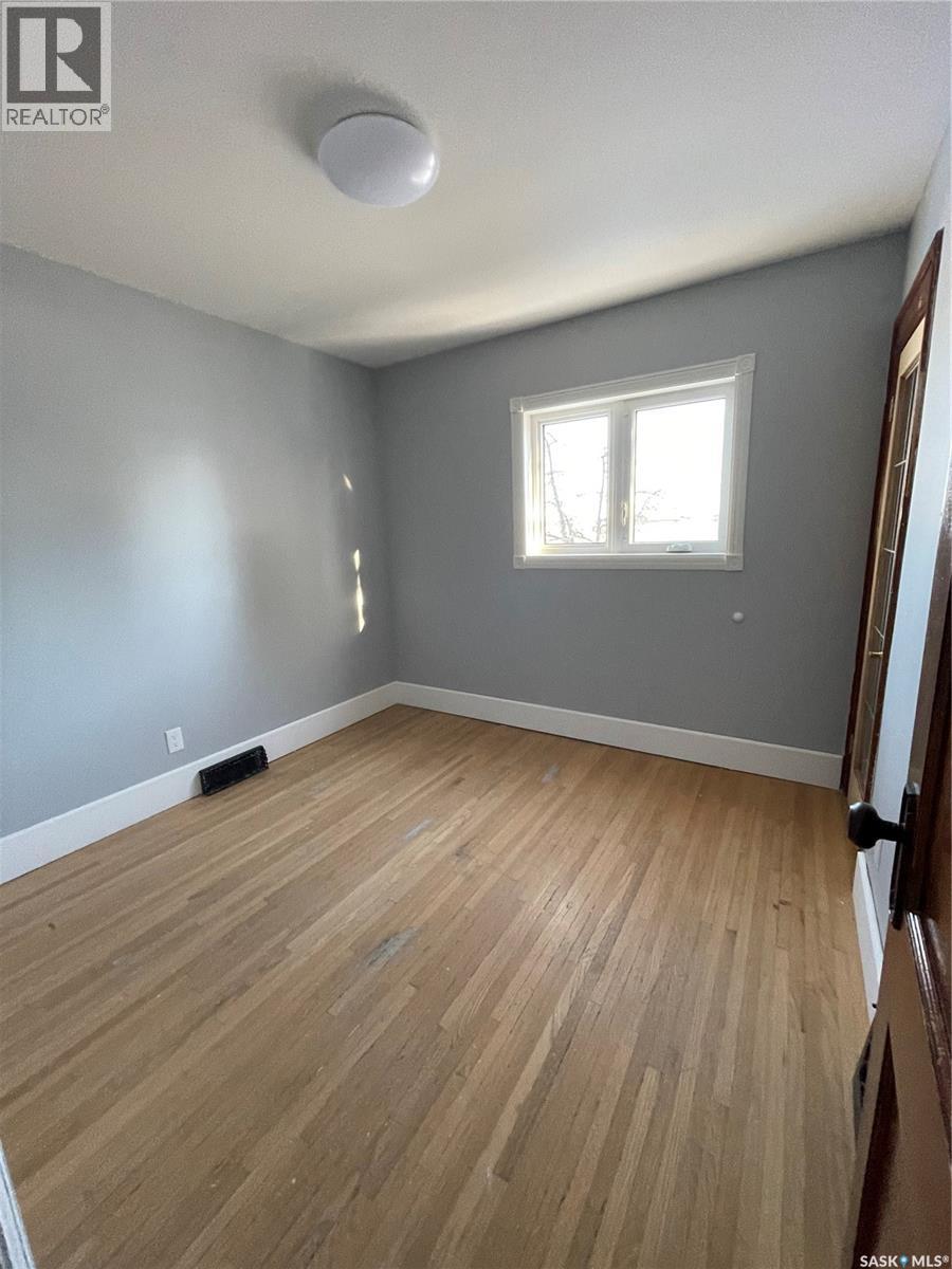 51 Tupper AVENUE - 11
