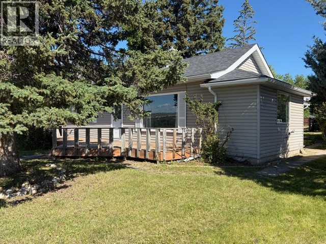 30 Crescent Road E - 2