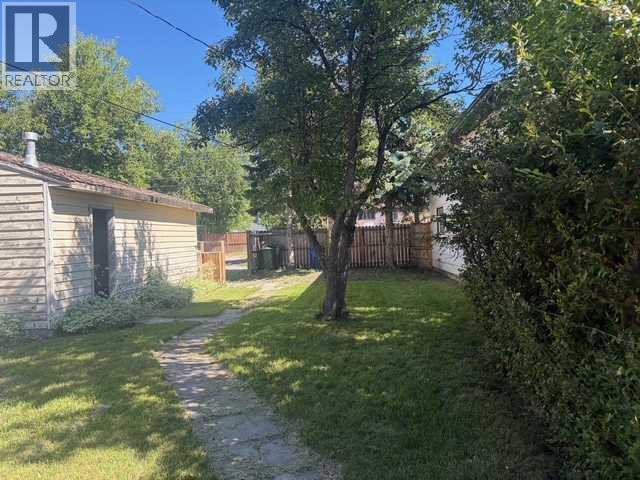 30 Crescent Road E - 7
