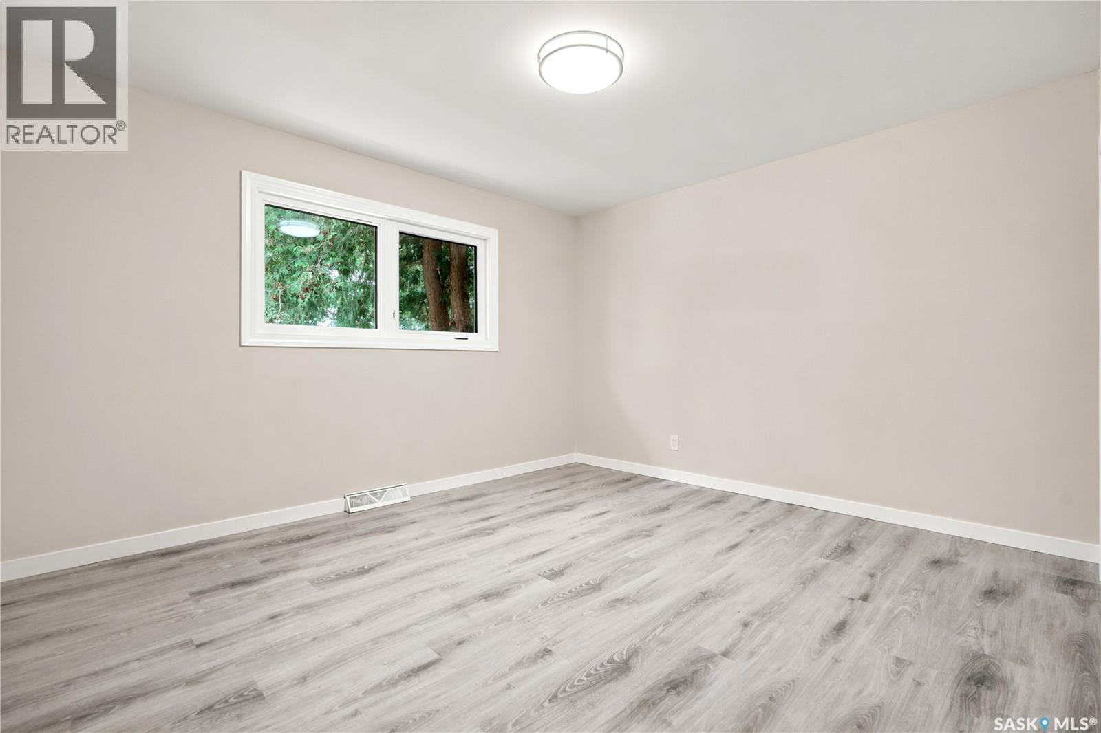 2819 Montreal CRESCENT - 23