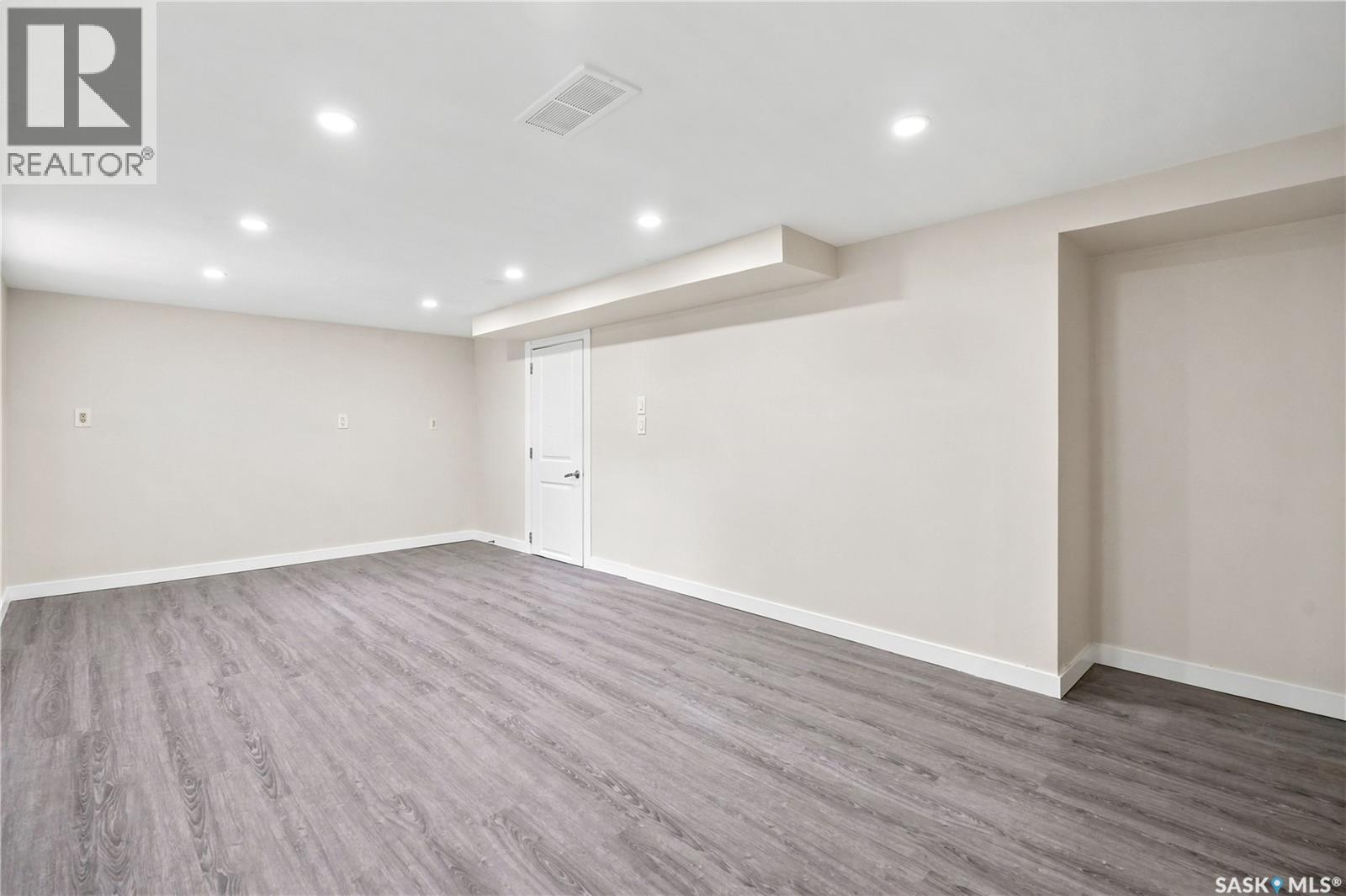 2819 Montreal CRESCENT - 30
