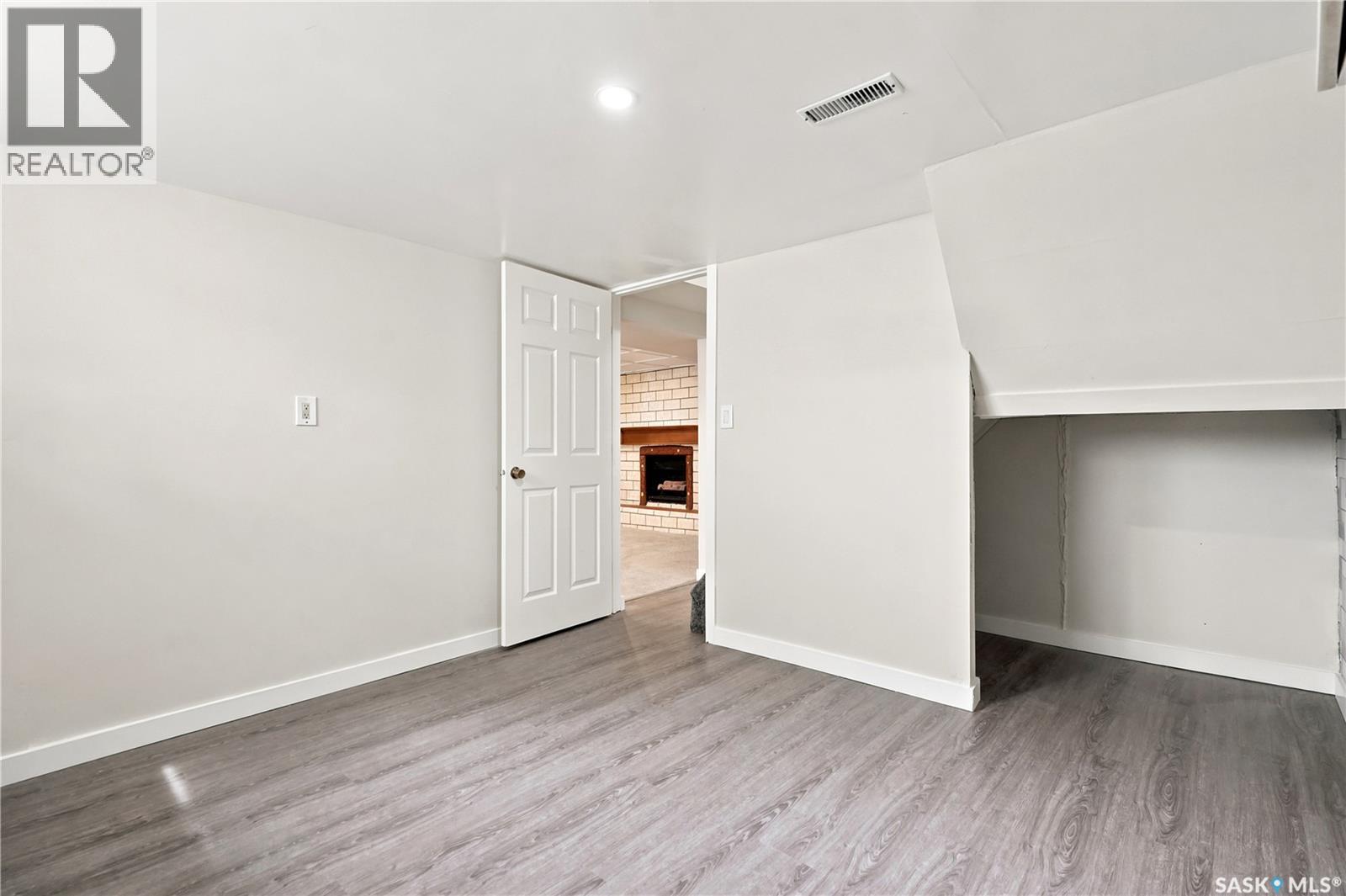2819 Montreal CRESCENT - 32