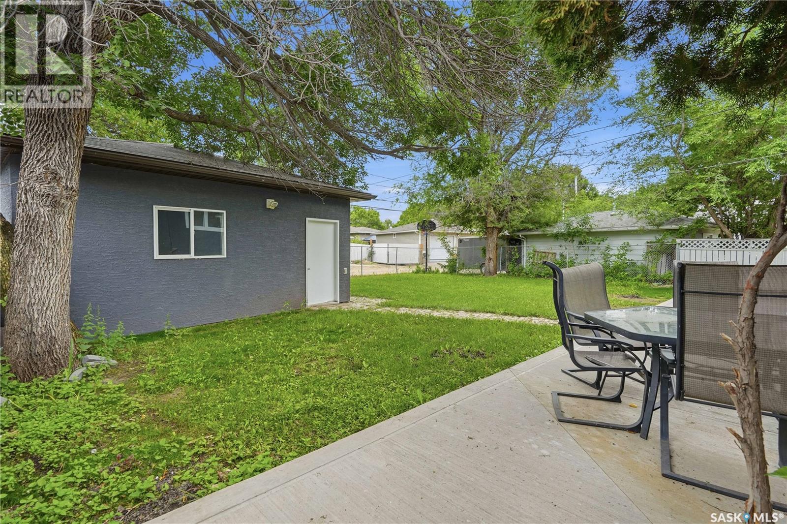 2819 Montreal CRESCENT - 40
