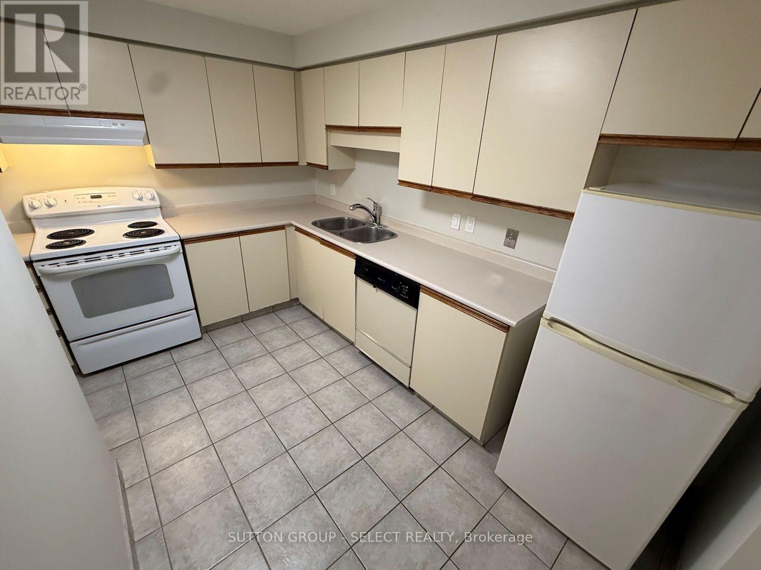 #609 35 GREEN VALLEY DRIVE - 10