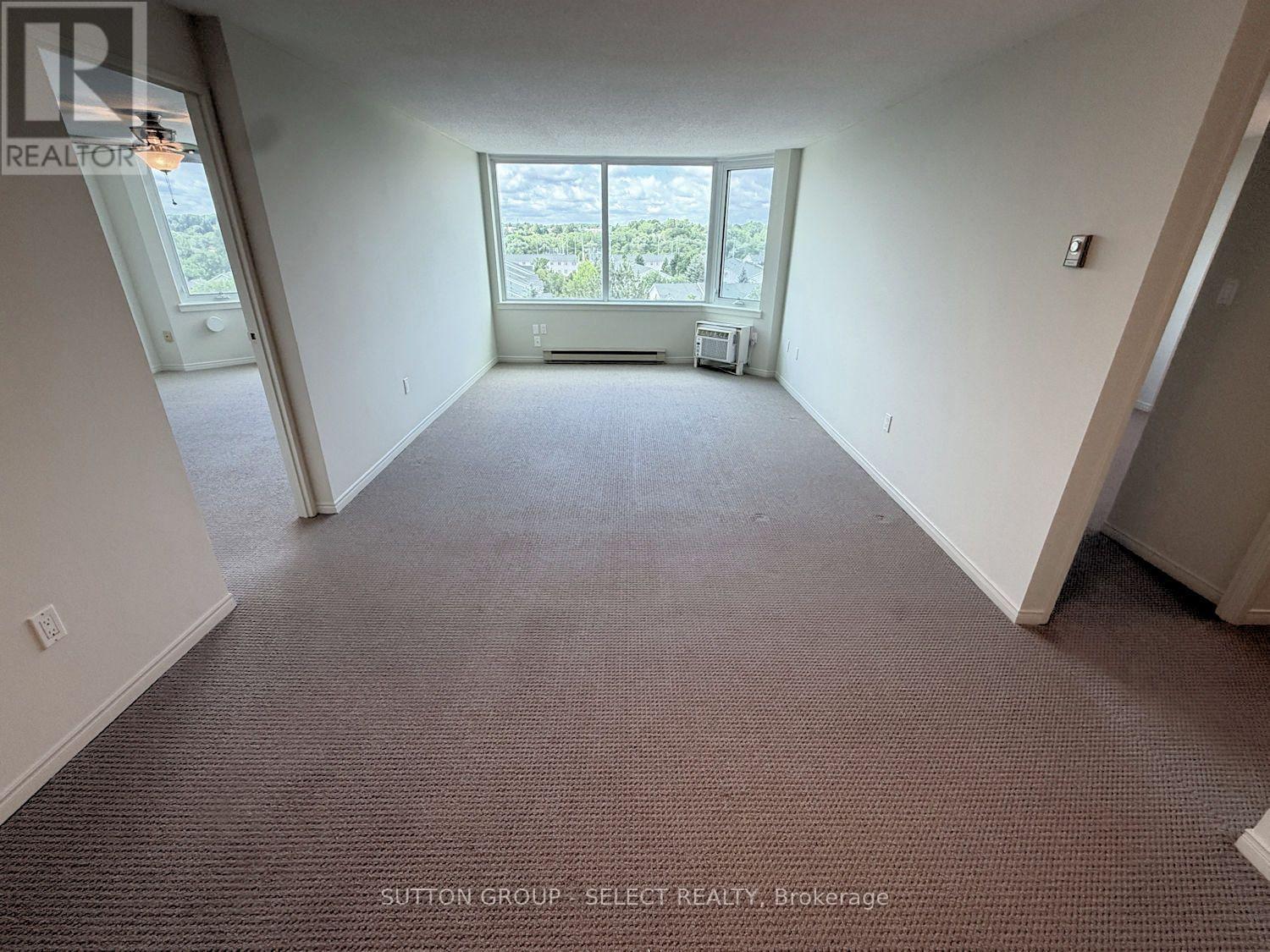 #609 35 GREEN VALLEY DRIVE - 11
