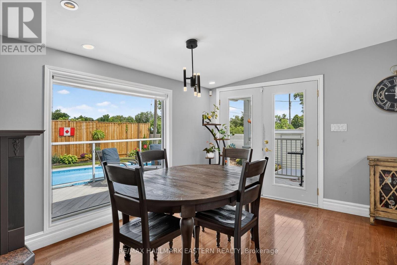 894 KAWARTHA DRIVE - 16