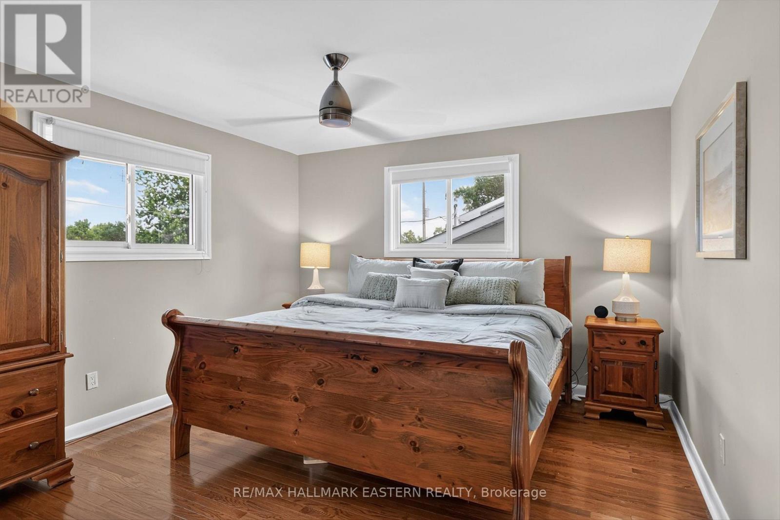 894 KAWARTHA DRIVE - 19