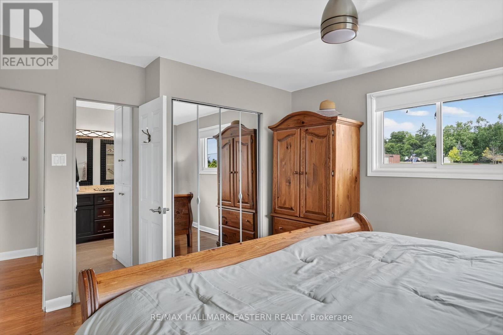 894 KAWARTHA DRIVE - 20