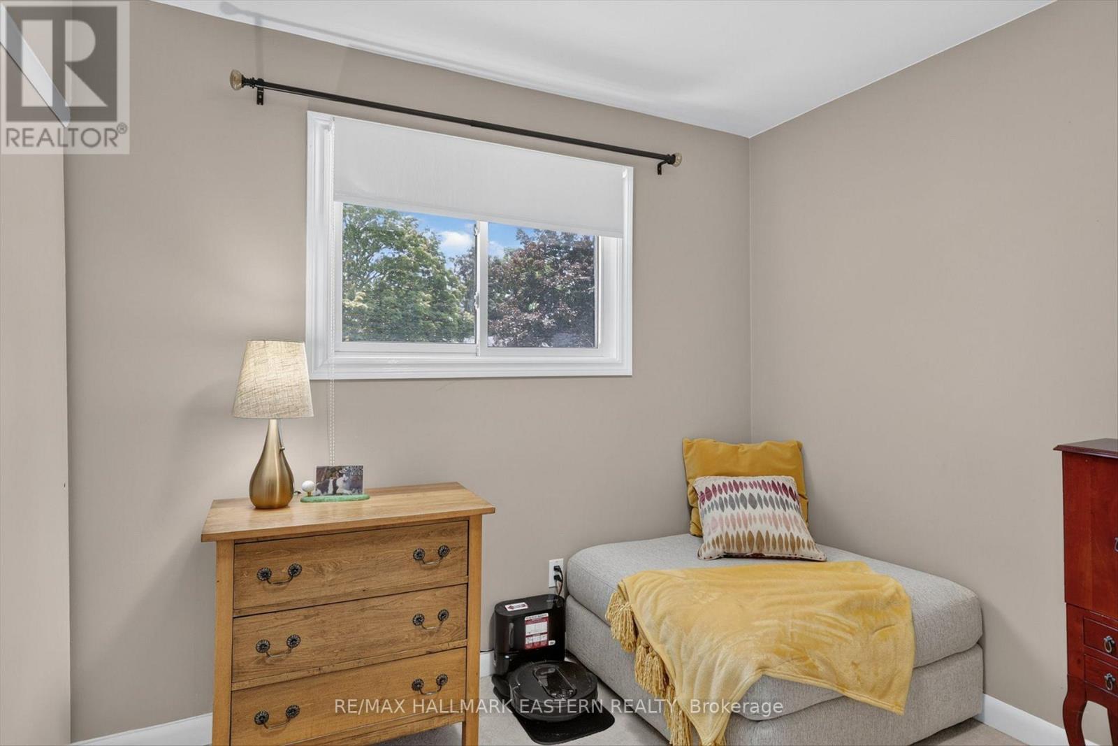 894 KAWARTHA DRIVE - 25