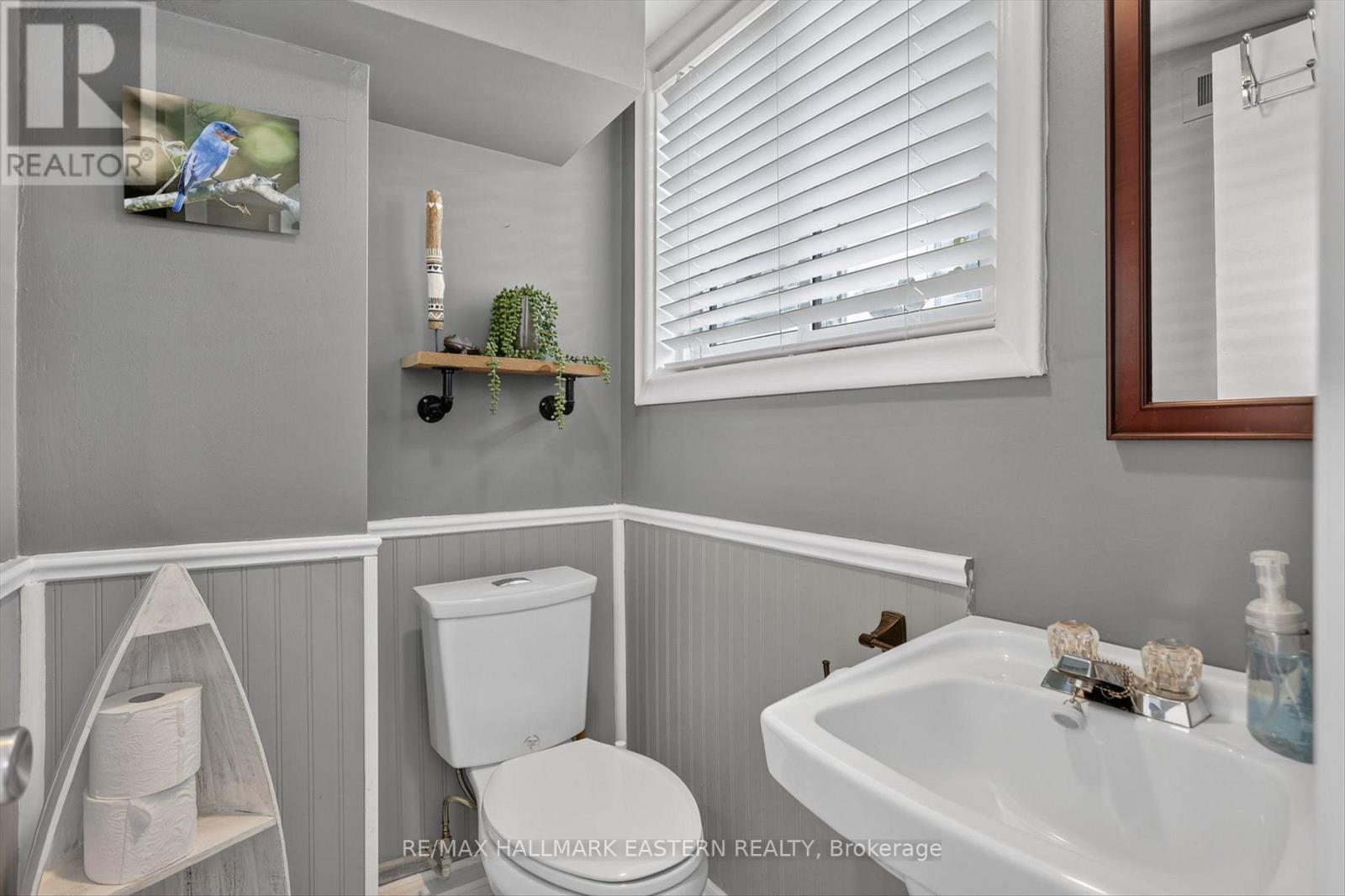 894 KAWARTHA DRIVE - 28