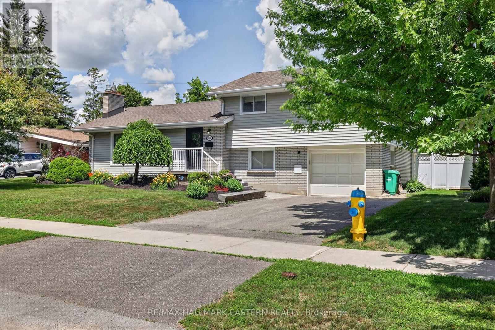 894 KAWARTHA DRIVE - 3