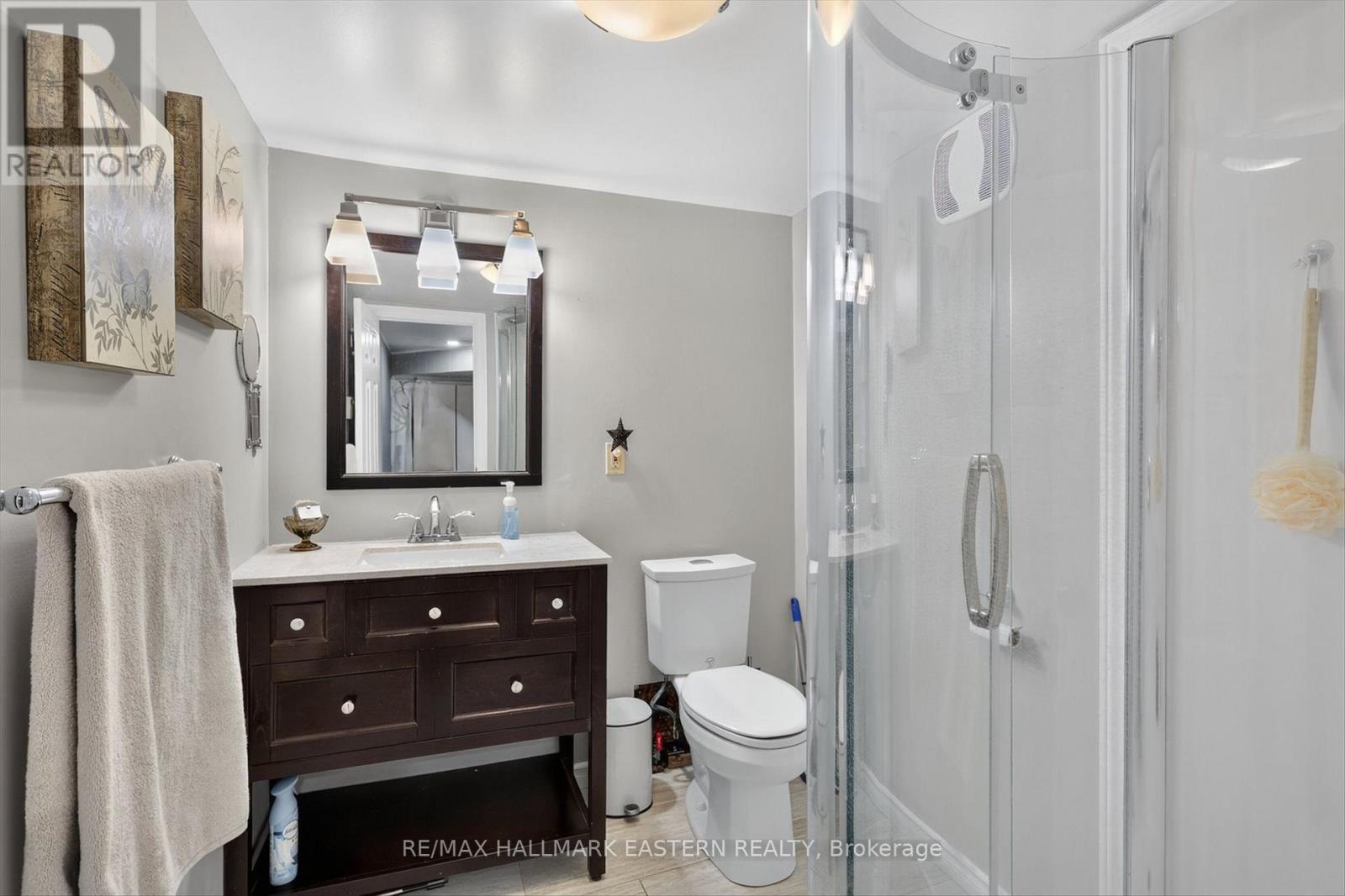 894 KAWARTHA DRIVE - 32