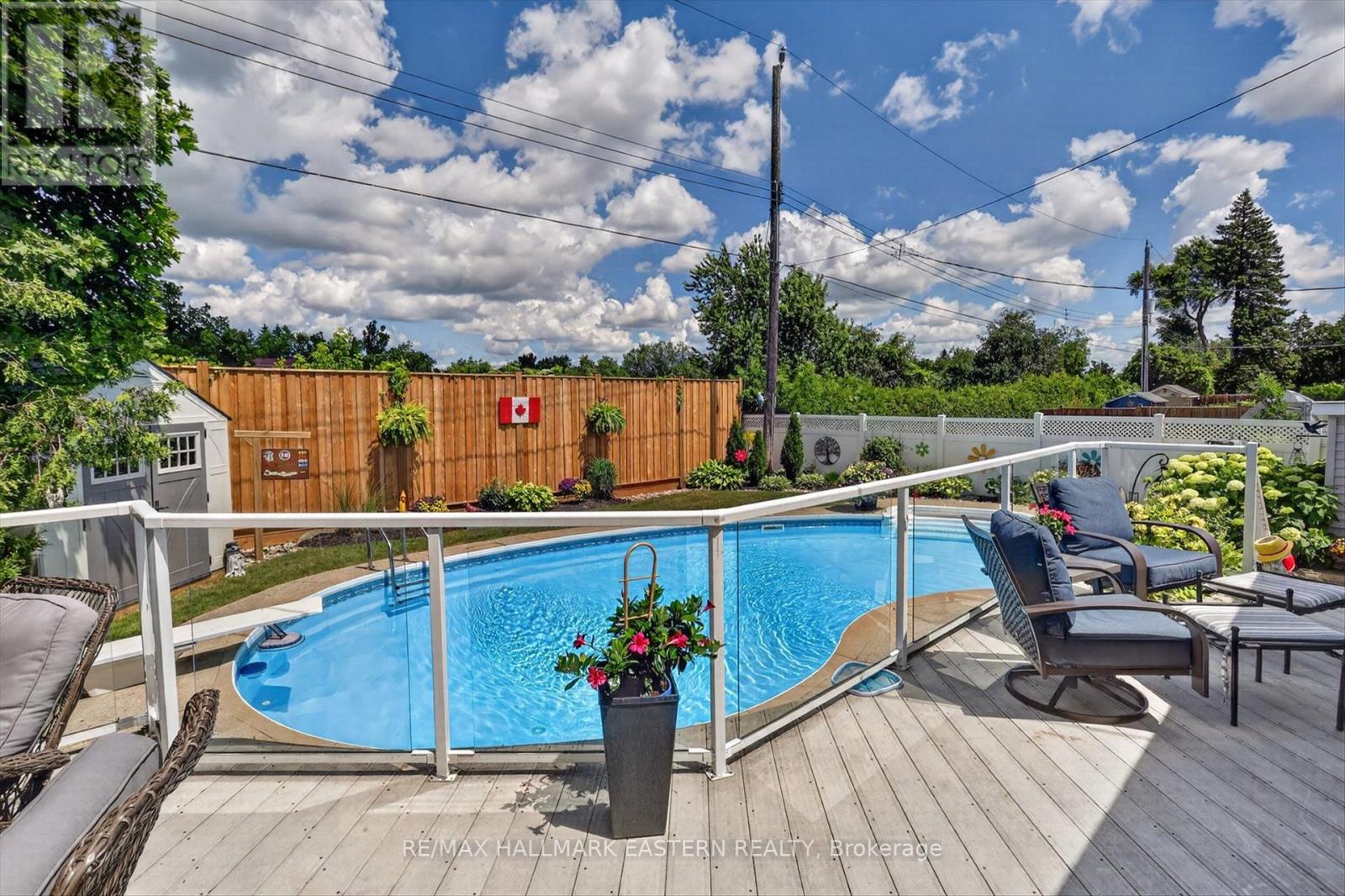 894 KAWARTHA DRIVE - 35