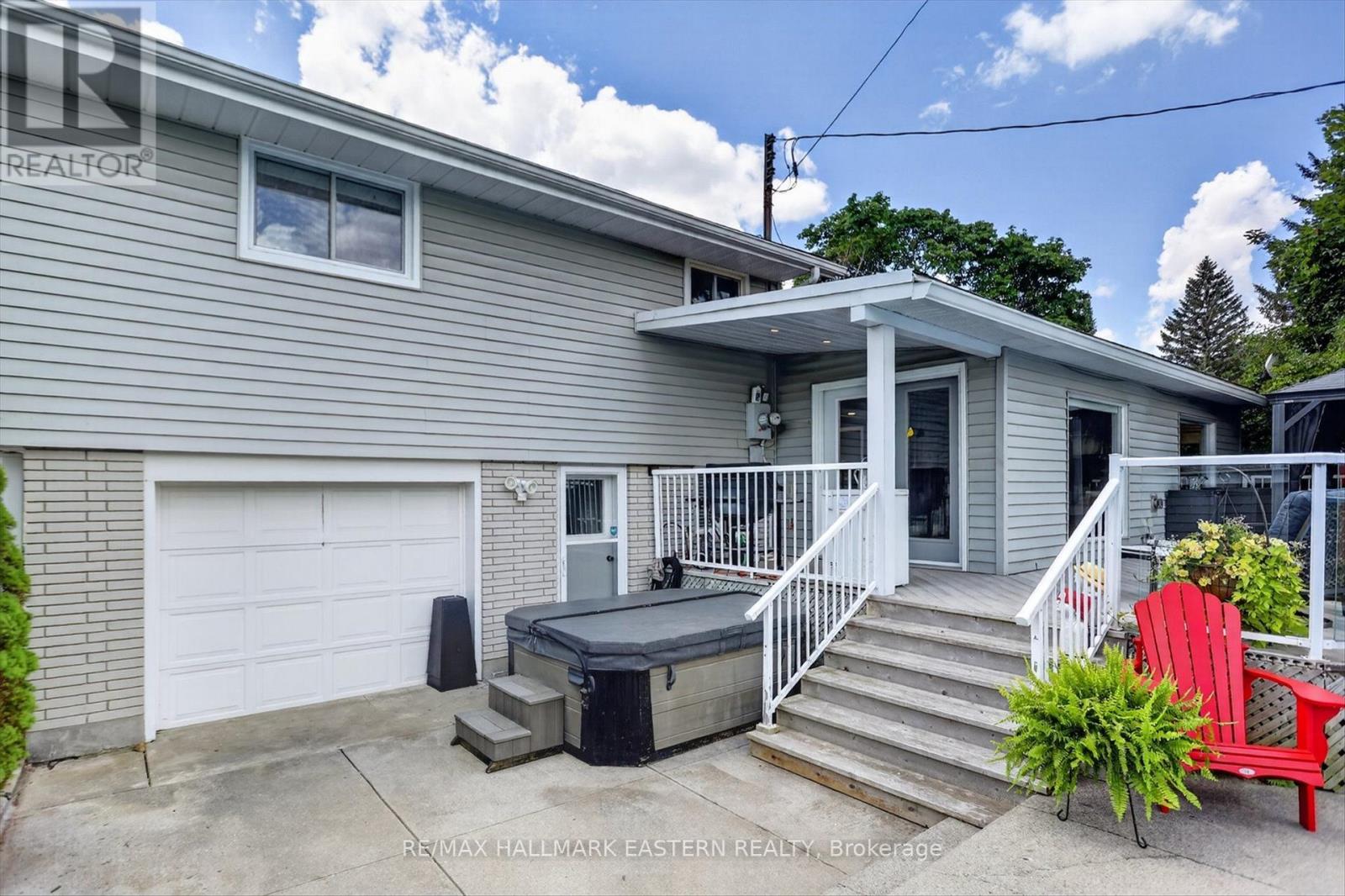 894 KAWARTHA DRIVE - 37