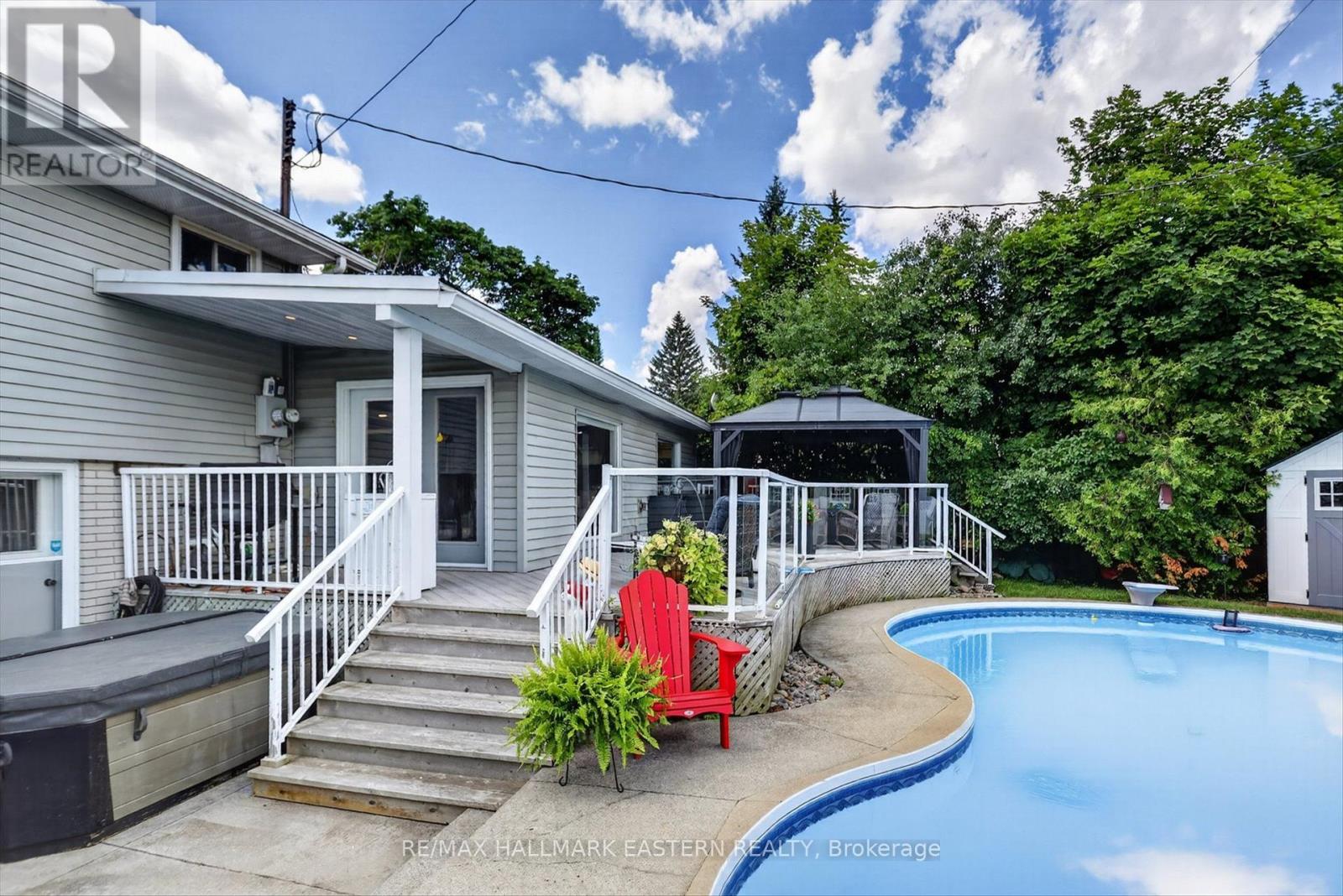894 KAWARTHA DRIVE - 38