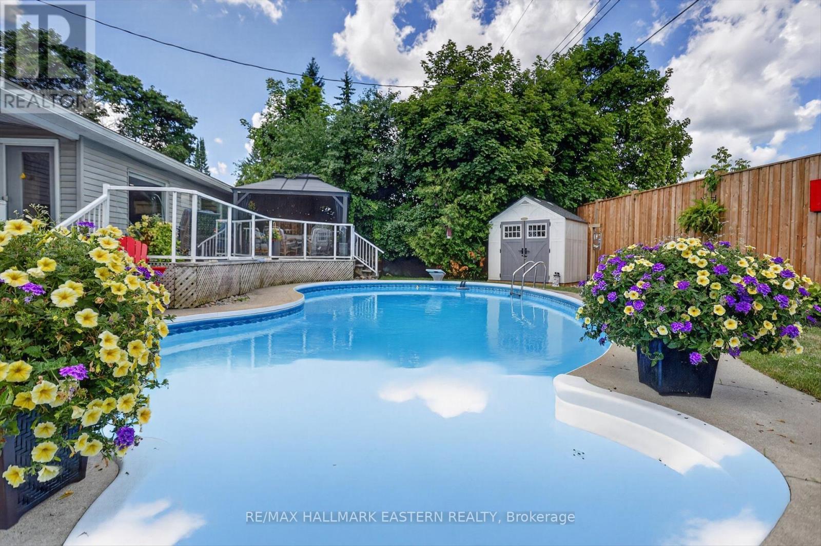 894 KAWARTHA DRIVE - 39