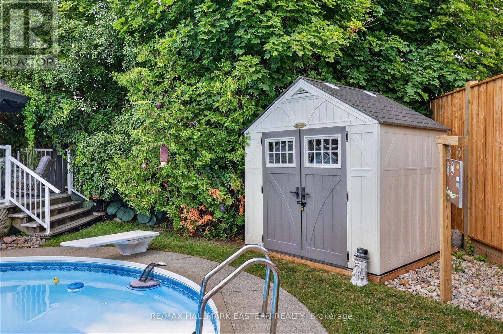 894 KAWARTHA DRIVE - 41